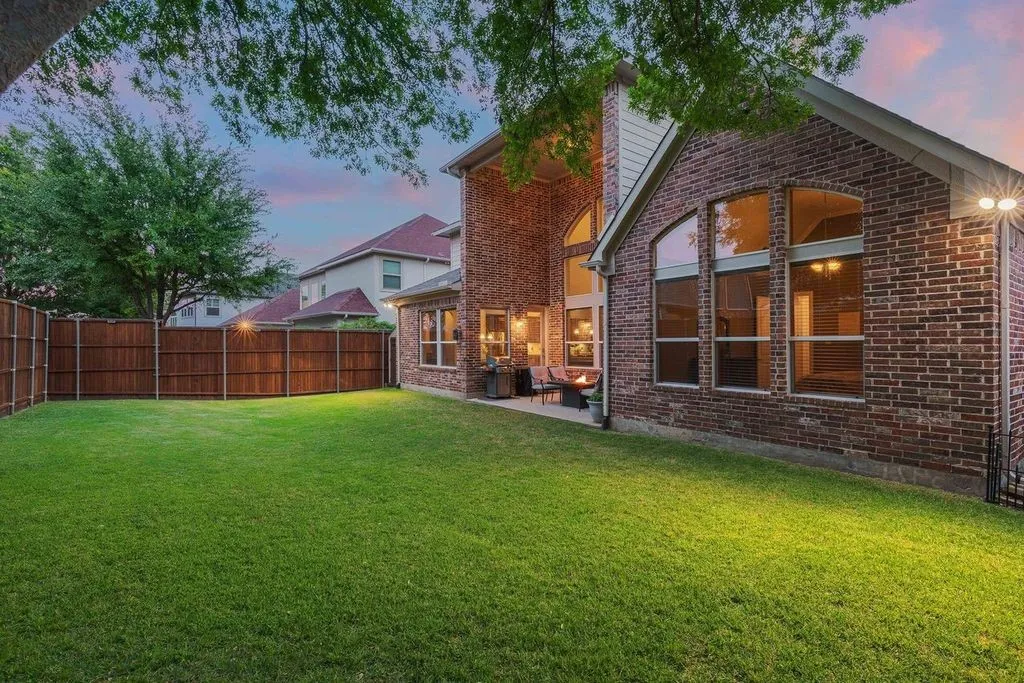 Single Family Residence For Sale in Collin County , 13888 Eleanor Avenue, Frisco, Texas 75035, 5 Bedroom, 5 Bathroom, 3 Garage spaces, 4,199 Sqft, built in 2014, mls#21235568, Real Estate Agent in Frisco, Homes For Sale in Collin county, Homes For Sale in Frisco, Realtor in Frisco Texas, Real Estate Brokerage Independent Realty Texas, Luminita Cordes Realtor