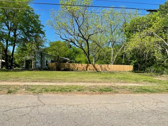 Improved Land For Sale in Lamar County , 1011 E Houston Street, Paris, Texas 75460, 0, 0, Garage spaces, 0 Sqft, built in 0, mls#21235770, Real Estate Agent in Paris, Homes For Sale in Lamar county, Homes For Sale in Paris, Realtor in Paris Texas, Real Estate Brokerage Independent Realty Texas, Luminita Cordes Realtor