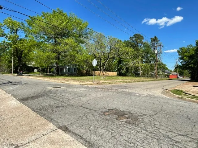 Improved Land For Sale in Lamar County , 1011 E Houston Street, Paris, Texas 75460, 0, 0, Garage spaces, 0 Sqft, built in 0, mls#21235770, Real Estate Agent in Paris, Homes For Sale in Lamar county, Homes For Sale in Paris, Realtor in Paris Texas, Real Estate Brokerage Independent Realty Texas, Luminita Cordes Realtor