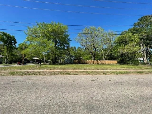 Improved Land For Sale in Lamar County , 1011 E Houston Street, Paris, Texas 75460, 0, 0, Garage spaces, 0 Sqft, built in 0, mls#21235770, Real Estate Agent in Paris, Homes For Sale in Lamar county, Homes For Sale in Paris, Realtor in Paris Texas, Real Estate Brokerage Independent Realty Texas, Luminita Cordes Realtor