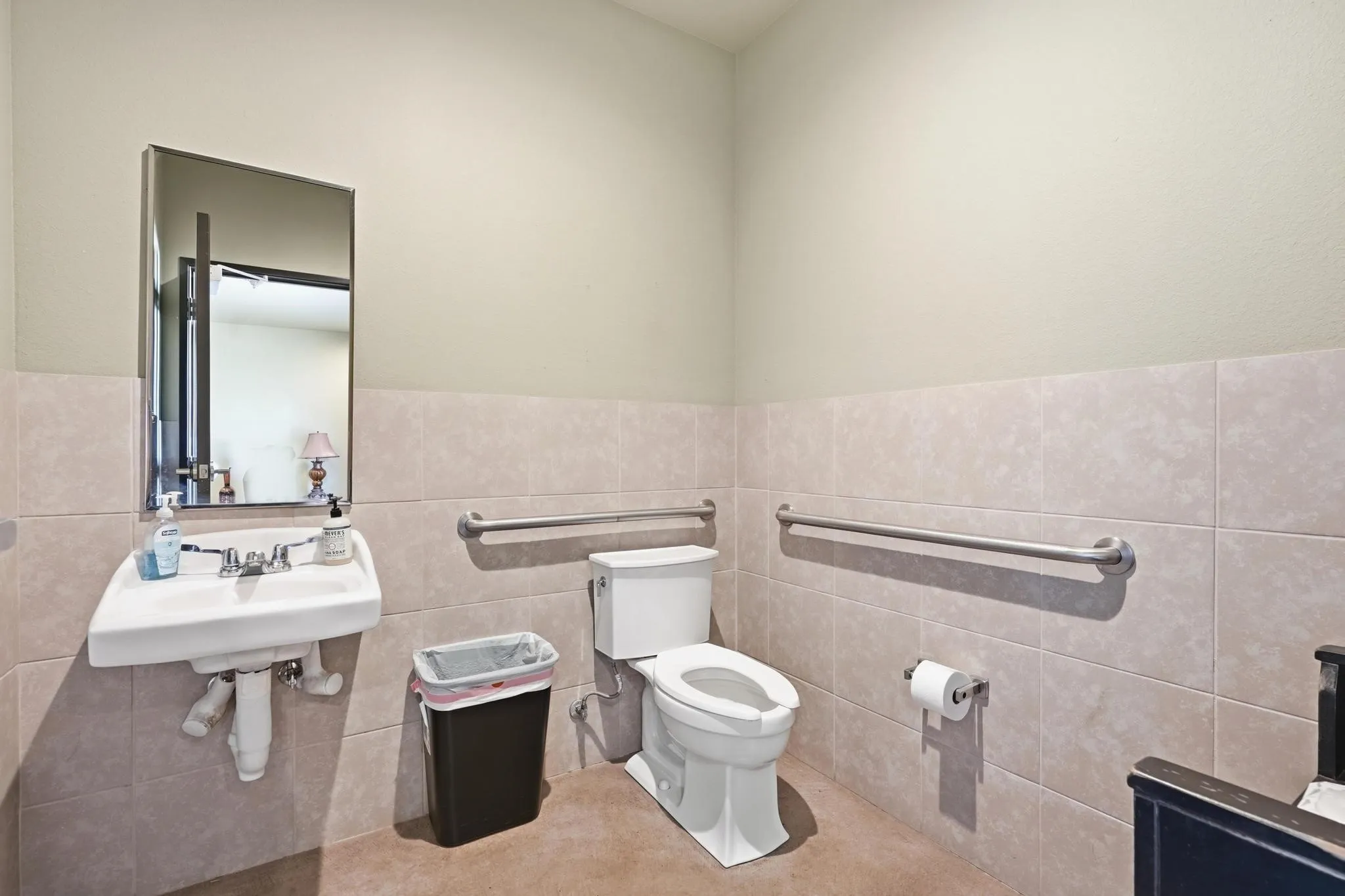 Office For Sale in Taylor County , 2769 S Treadaway Boulevard, Abilene, Texas 79602, 0, 0, Garage spaces, 0 Sqft, built in 2017, Preowned, mls#21223115, Real Estate Agent in Abilene, Homes For Sale in Taylor county, Homes For Sale in Abilene, Realtor in Abilene Texas, Real Estate Brokerage Independent Realty Texas, Luminita Cordes Realtor