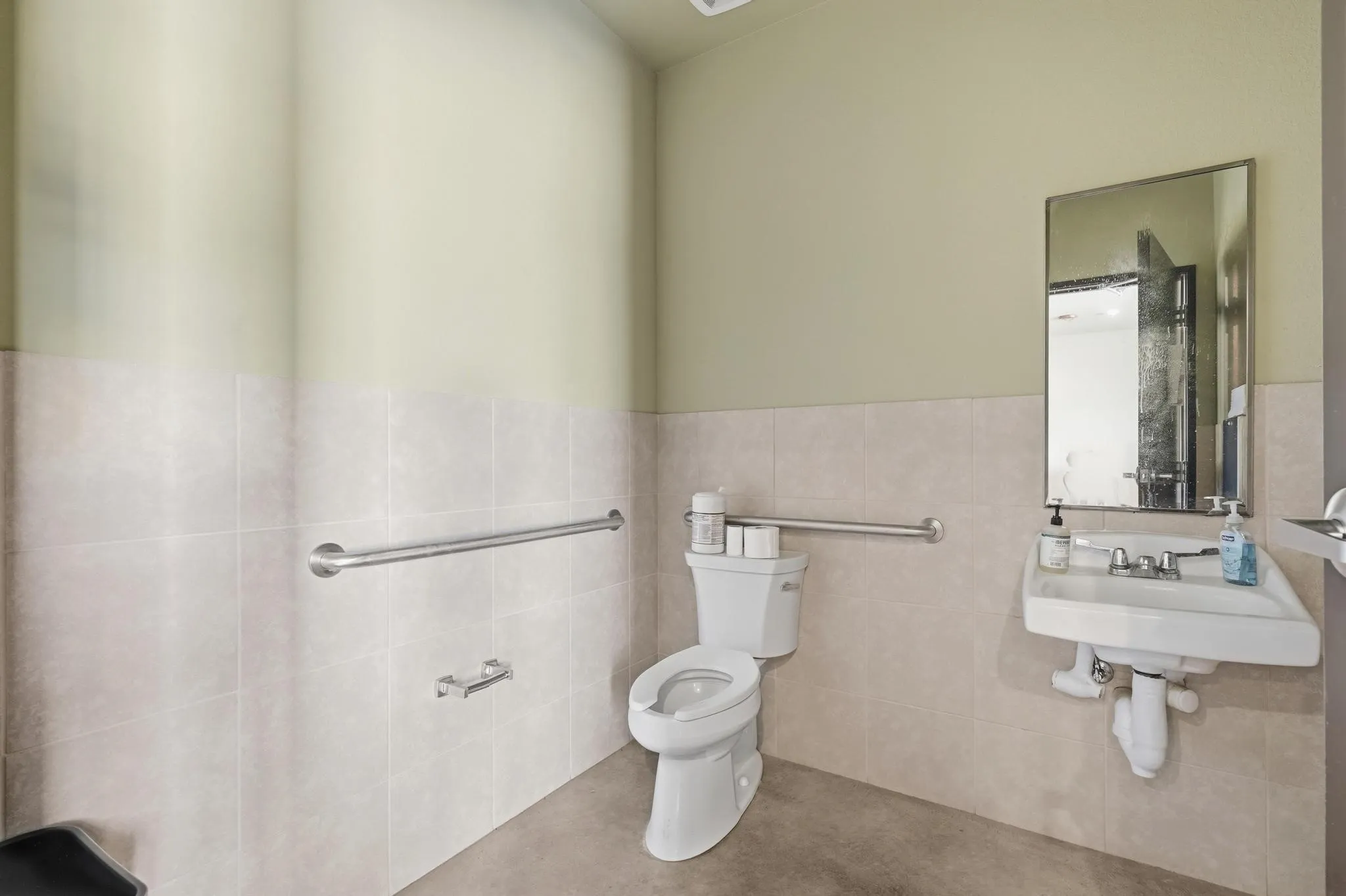Office For Sale in Taylor County , 2769 S Treadaway Boulevard, Abilene, Texas 79602, 0, 0, Garage spaces, 0 Sqft, built in 2017, Preowned, mls#21223115, Real Estate Agent in Abilene, Homes For Sale in Taylor county, Homes For Sale in Abilene, Realtor in Abilene Texas, Real Estate Brokerage Independent Realty Texas, Luminita Cordes Realtor