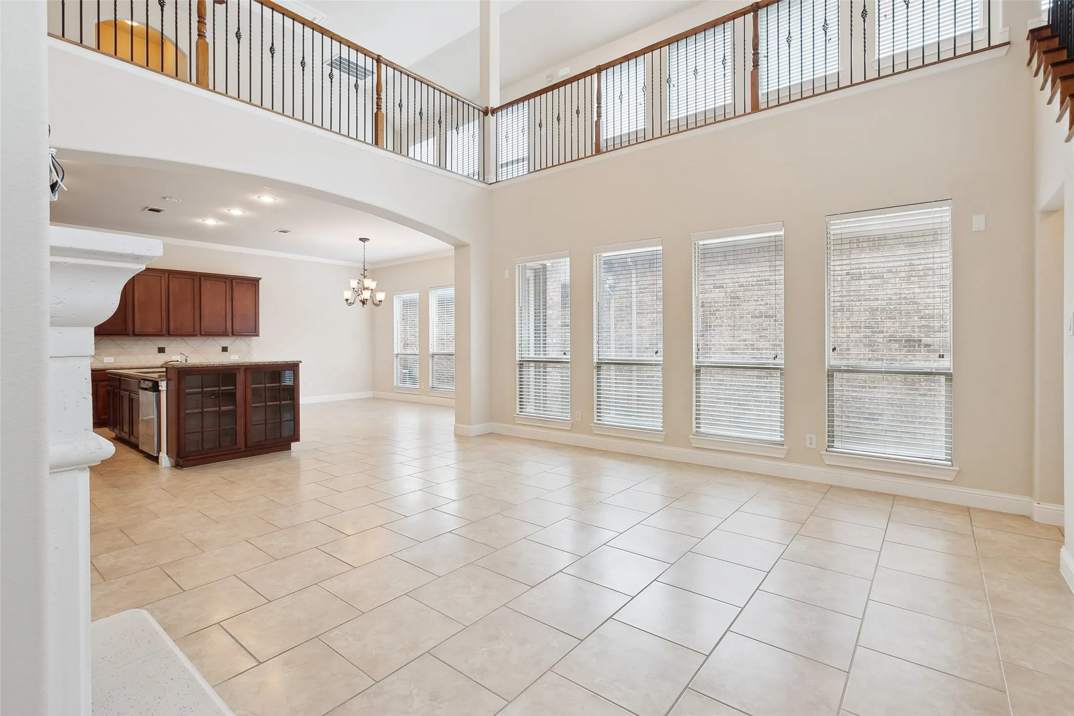 Single Family Residence For Sale in Denton County , 2460 Embleton Drive, Lewisville, Texas 75067, 3 Bedroom, 3 Bathroom, 2 Garage spaces, 2,556 Sqft, built in 2010, mls#21235782, Real Estate Agent in Lewisville, Homes For Sale in Denton county, Homes For Sale in Lewisville, Realtor in Lewisville Texas, Real Estate Brokerage Independent Realty Texas, Luminita Cordes Realtor