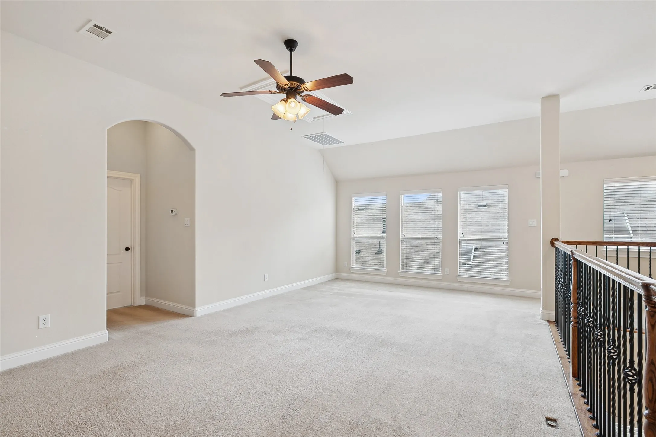 Single Family Residence For Sale in Denton County , 2460 Embleton Drive, Lewisville, Texas 75067, 3 Bedroom, 3 Bathroom, 2 Garage spaces, 2,556 Sqft, built in 2010, mls#21235782, Real Estate Agent in Lewisville, Homes For Sale in Denton county, Homes For Sale in Lewisville, Realtor in Lewisville Texas, Real Estate Brokerage Independent Realty Texas, Luminita Cordes Realtor