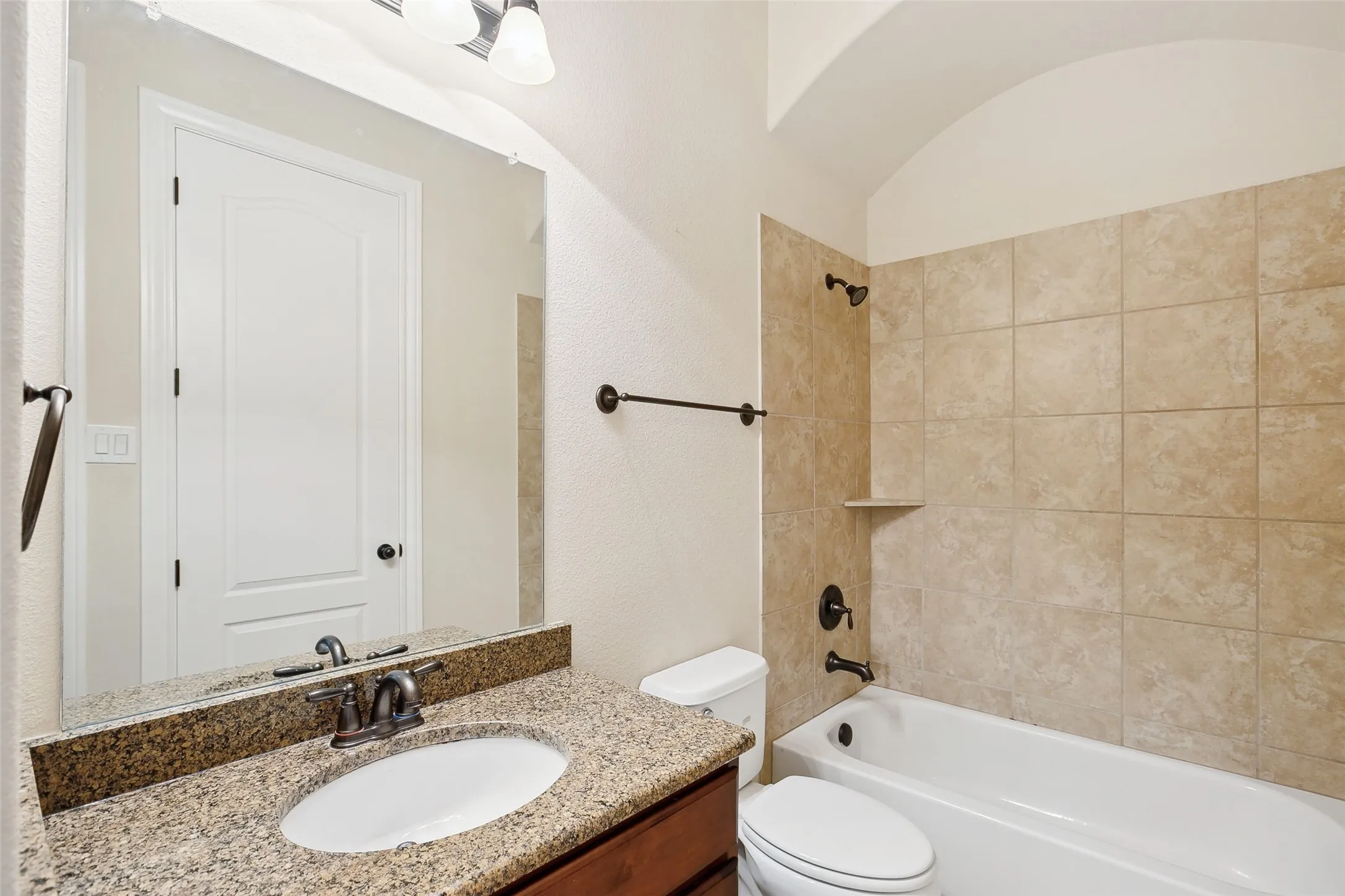 Single Family Residence For Sale in Denton County , 2460 Embleton Drive, Lewisville, Texas 75067, 3 Bedroom, 3 Bathroom, 2 Garage spaces, 2,556 Sqft, built in 2010, mls#21235782, Real Estate Agent in Lewisville, Homes For Sale in Denton county, Homes For Sale in Lewisville, Realtor in Lewisville Texas, Real Estate Brokerage Independent Realty Texas, Luminita Cordes Realtor