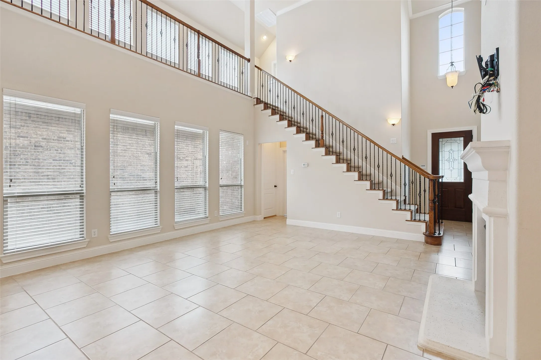Single Family Residence For Sale in Denton County , 2460 Embleton Drive, Lewisville, Texas 75067, 3 Bedroom, 3 Bathroom, 2 Garage spaces, 2,556 Sqft, built in 2010, mls#21235782, Real Estate Agent in Lewisville, Homes For Sale in Denton county, Homes For Sale in Lewisville, Realtor in Lewisville Texas, Real Estate Brokerage Independent Realty Texas, Luminita Cordes Realtor
