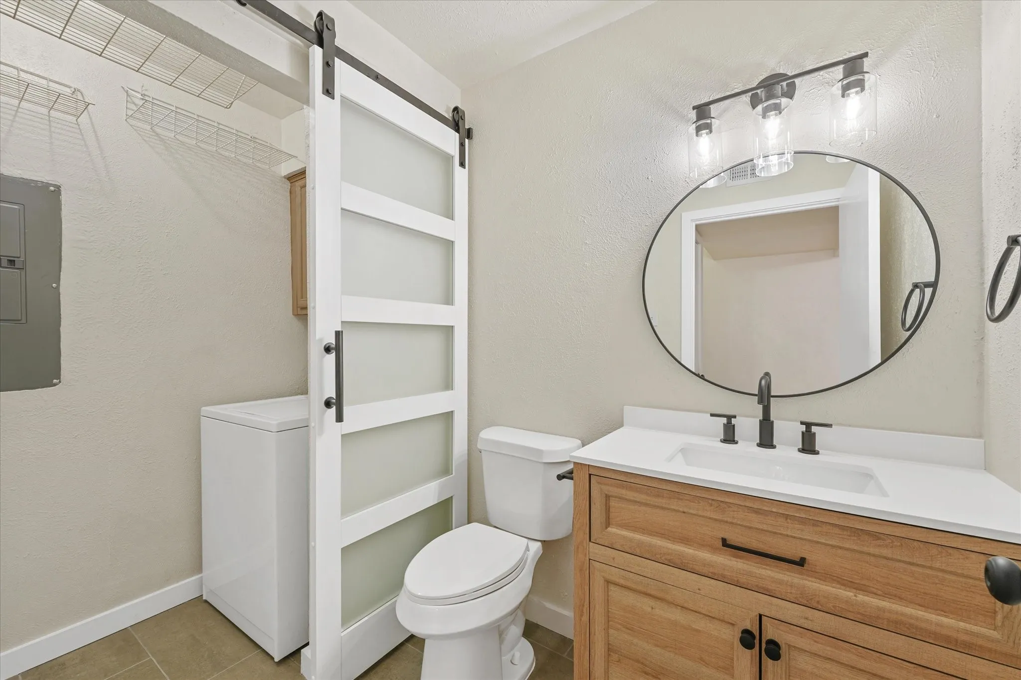 Condominium For Sale in Dallas County , 7510 Holly Hill Drive 152, Dallas, Texas 75231, 2 Bedroom, 3 Bathroom, Garage spaces, 1,179 Sqft, built in 1979, mls#21235805, Real Estate Agent in Dallas, Homes For Sale in Dallas county, Homes For Sale in Dallas, Realtor in Dallas Texas, Real Estate Brokerage Independent Realty Texas, Luminita Cordes Realtor