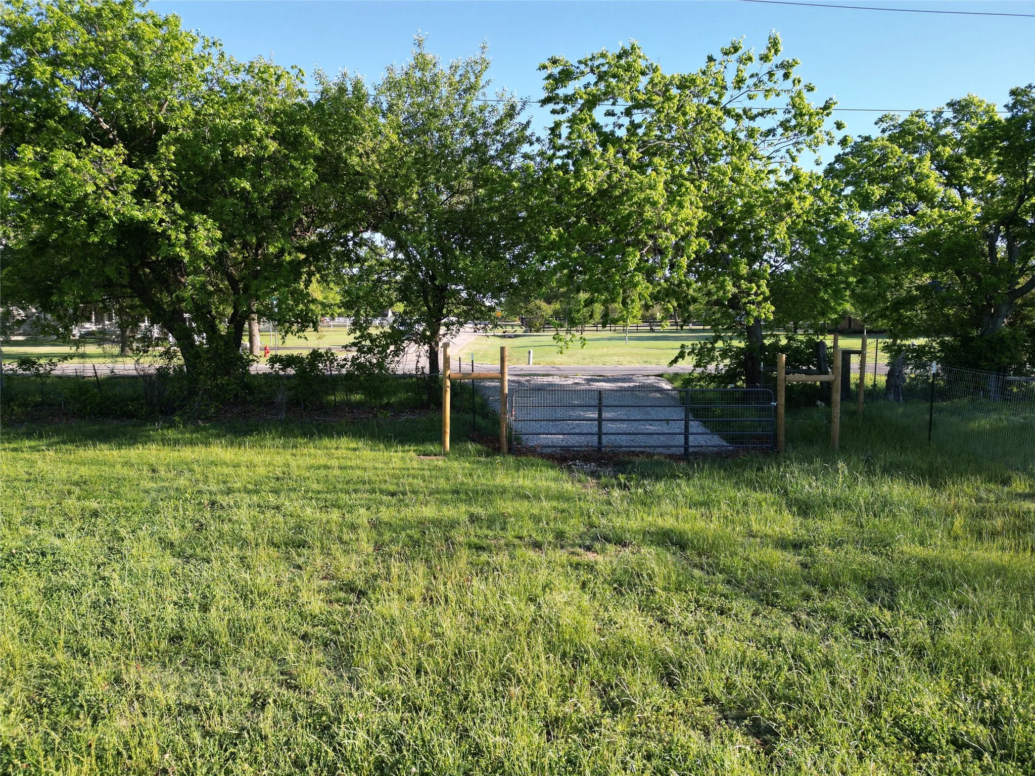 Unimproved Land For Sale in Denton County , 1640 E Jeter Road, Bartonville, Texas 76226, 0, 0, Garage spaces, 0 Sqft, built in 0, mls#21229984, Real Estate Agent in Bartonville, Homes For Sale in Denton county, Homes For Sale in Bartonville, Realtor in Bartonville Texas, Real Estate Brokerage Independent Realty Texas, Luminita Cordes Realtor