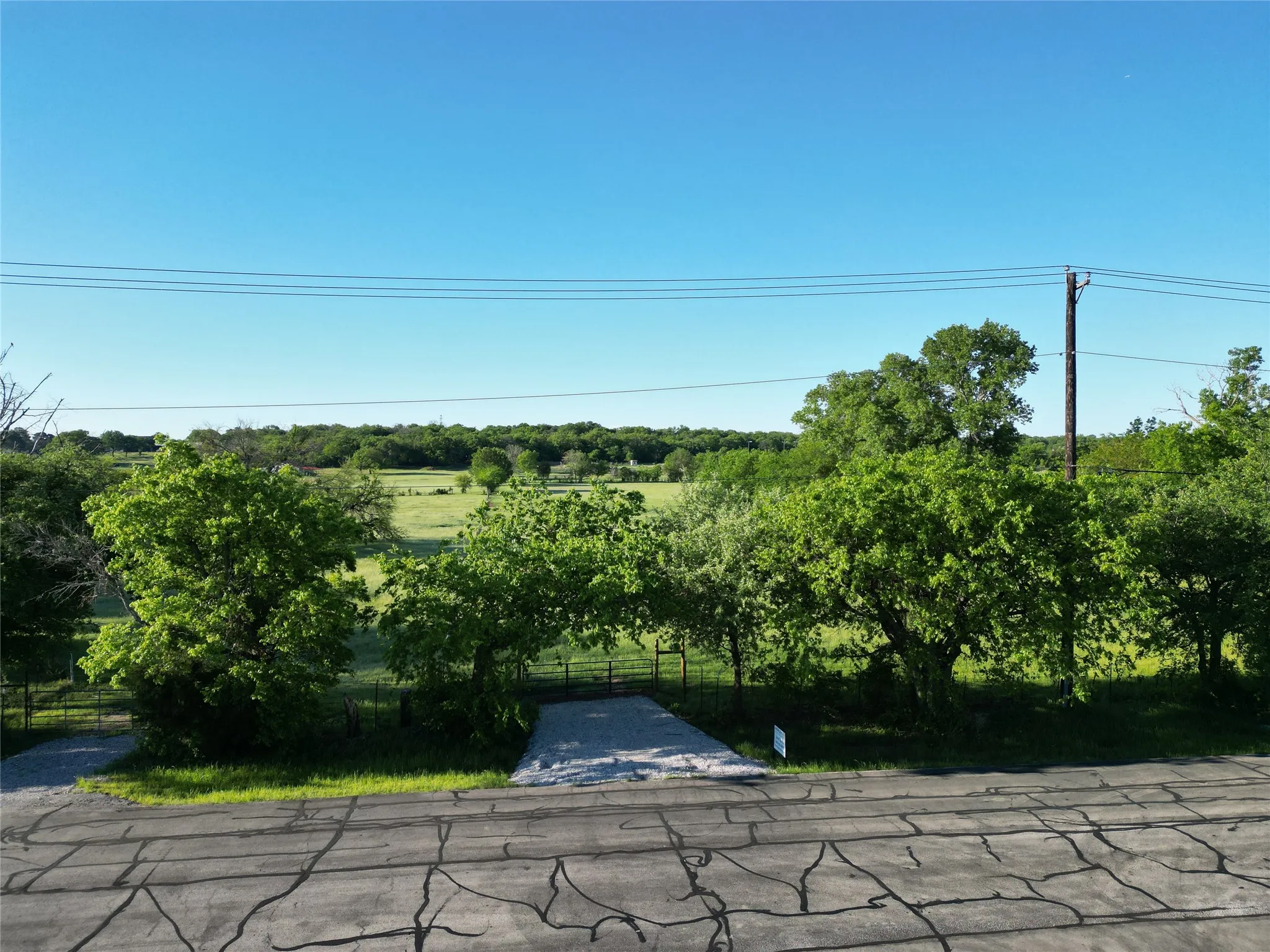 Unimproved Land For Sale in Denton County , 1640 E Jeter Road, Bartonville, Texas 76226, 0, 0, Garage spaces, 0 Sqft, built in 0, mls#21229984, Real Estate Agent in Bartonville, Homes For Sale in Denton county, Homes For Sale in Bartonville, Realtor in Bartonville Texas, Real Estate Brokerage Independent Realty Texas, Luminita Cordes Realtor