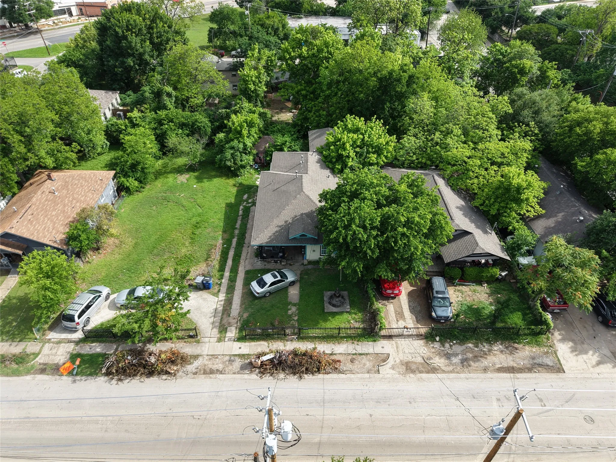 Improved Land For Sale in Dallas County , 814 E 12th Street, Dallas, Texas 75203, 0, 0, Garage spaces, 0 Sqft, built in 0, Price $1,300,000, mls#21233864, Real Estate Agent in Dallas, Homes For Sale in Dallas county, Homes For Sale in Dallas, Realtor in Dallas Texas, Real Estate Brokerage Independent Realty Texas, Luminita Cordes Realtor