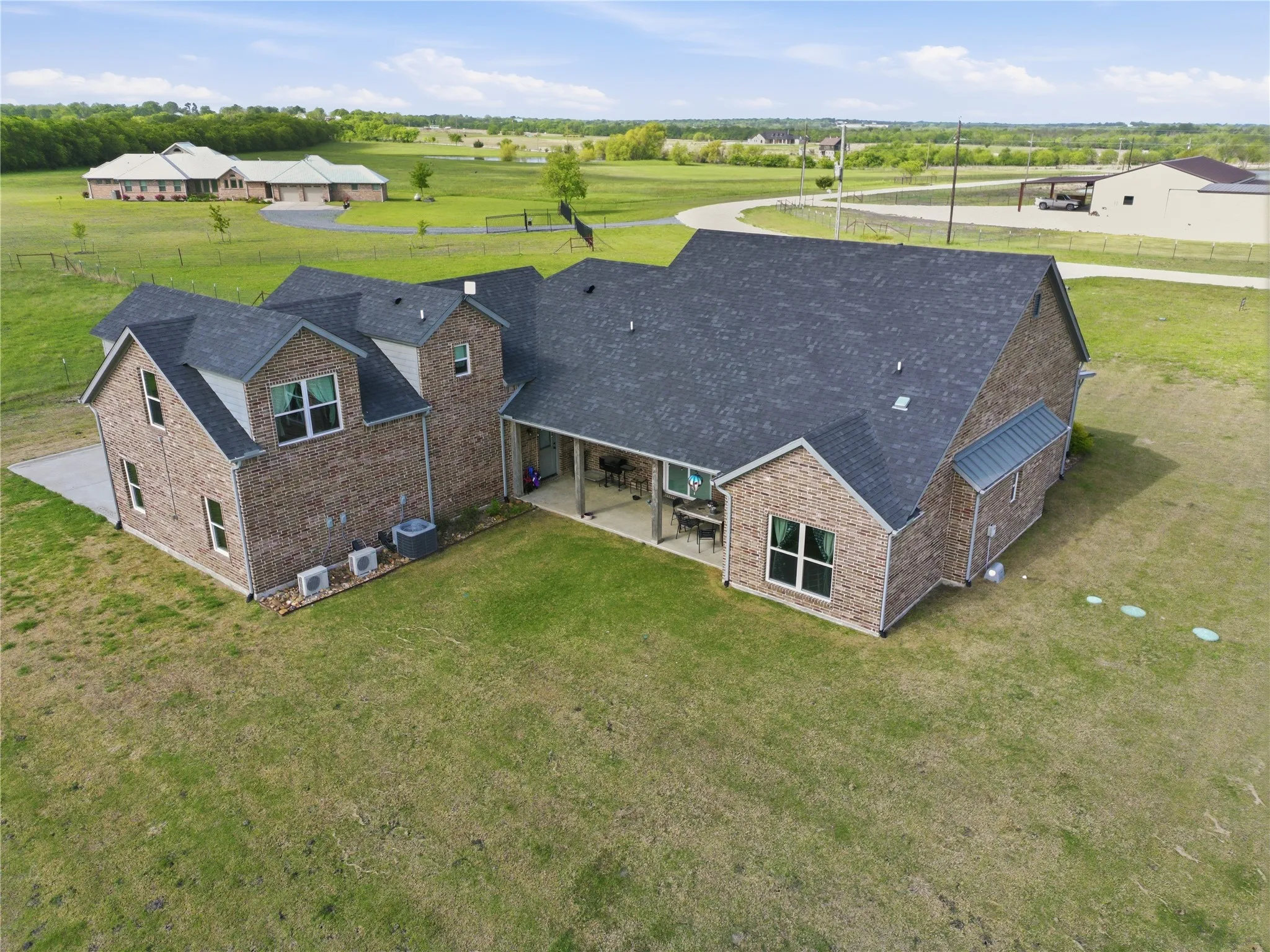Single Family Residence For Sale in Hunt County , 4299 County Road 1098, Celeste, Texas 75423, 4 Bedroom, 3 Bathroom, Garage spaces, 2,962 Sqft, built in 2020, Preowned, mls#21235842, Real Estate Agent in Celeste, Homes For Sale in Hunt county, Homes For Sale in Celeste, Realtor in Celeste Texas, Real Estate Brokerage Independent Realty Texas, Luminita Cordes Realtor