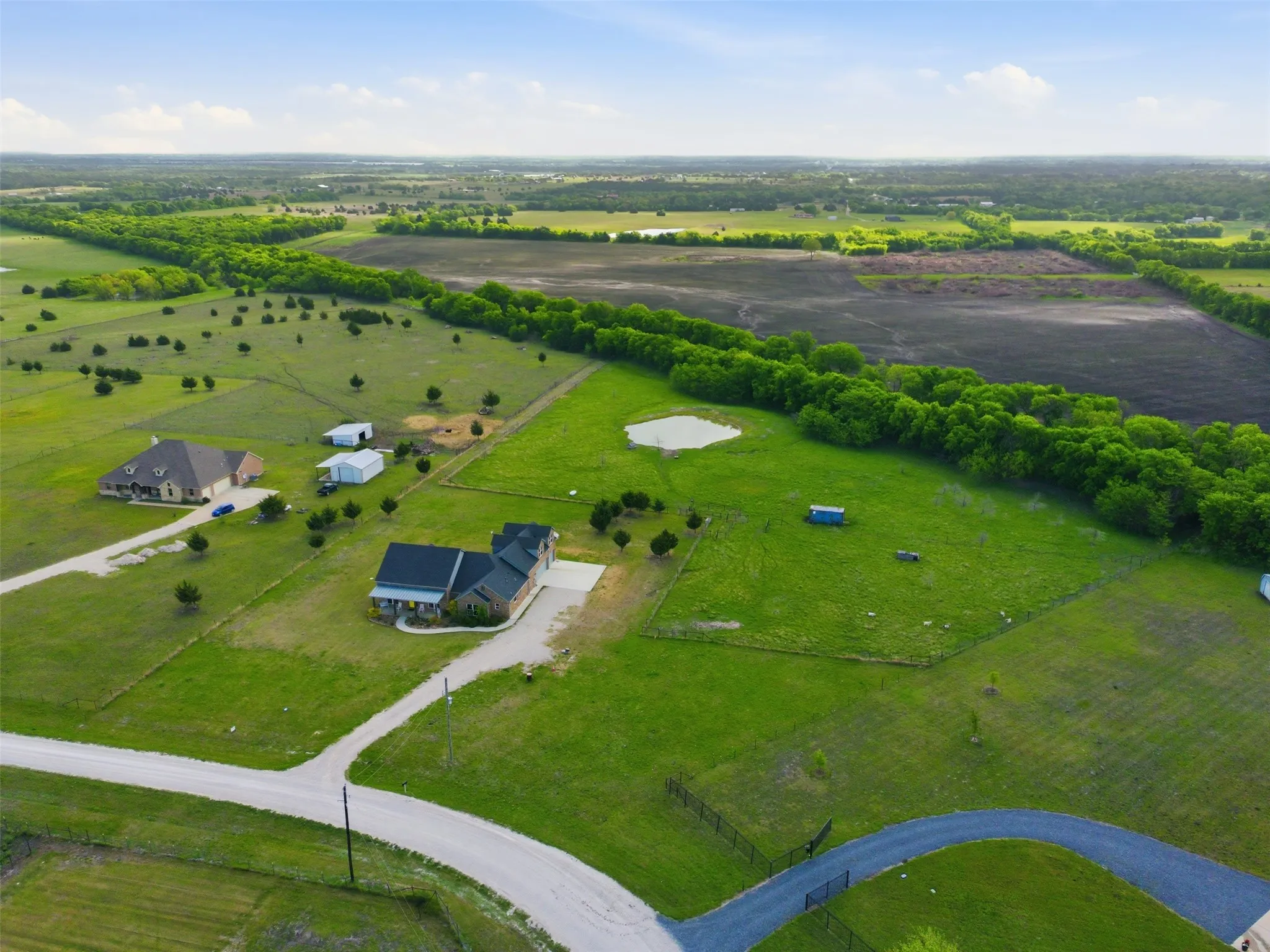 Single Family Residence For Sale in Hunt County , 4299 County Road 1098, Celeste, Texas 75423, 4 Bedroom, 3 Bathroom, Garage spaces, 2,962 Sqft, built in 2020, Preowned, mls#21235842, Real Estate Agent in Celeste, Homes For Sale in Hunt county, Homes For Sale in Celeste, Realtor in Celeste Texas, Real Estate Brokerage Independent Realty Texas, Luminita Cordes Realtor