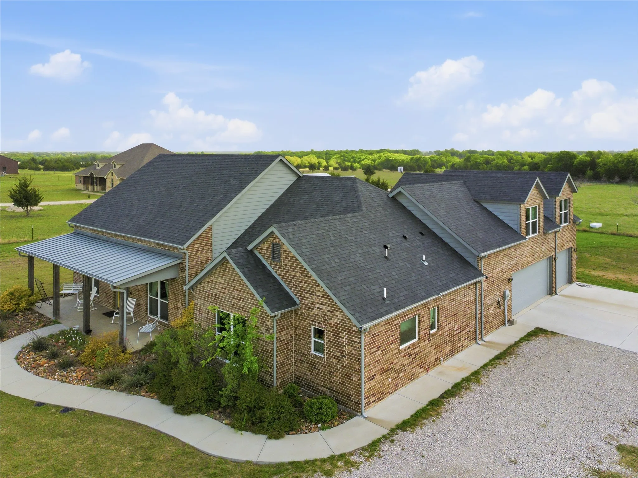 Single Family Residence For Sale in Hunt County , 4299 County Road 1098, Celeste, Texas 75423, 4 Bedroom, 3 Bathroom, Garage spaces, 2,962 Sqft, built in 2020, Preowned, mls#21235842, Real Estate Agent in Celeste, Homes For Sale in Hunt county, Homes For Sale in Celeste, Realtor in Celeste Texas, Real Estate Brokerage Independent Realty Texas, Luminita Cordes Realtor