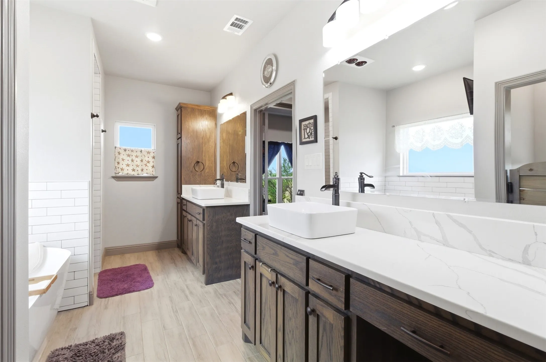 Single Family Residence For Sale in Hunt County , 4299 County Road 1098, Celeste, Texas 75423, 4 Bedroom, 3 Bathroom, Garage spaces, 2,962 Sqft, built in 2020, Preowned, mls#21235842, Real Estate Agent in Celeste, Homes For Sale in Hunt county, Homes For Sale in Celeste, Realtor in Celeste Texas, Real Estate Brokerage Independent Realty Texas, Luminita Cordes Realtor