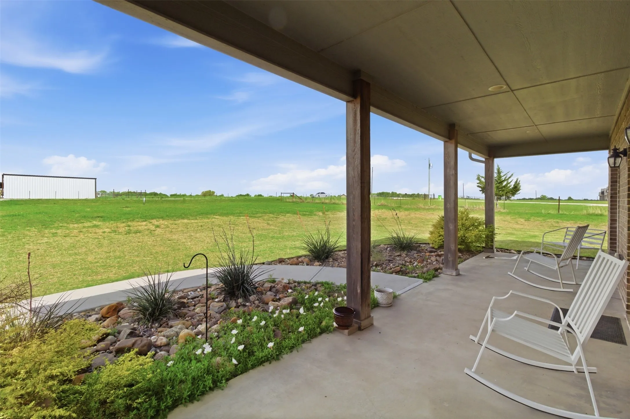 Single Family Residence For Sale in Hunt County , 4299 County Road 1098, Celeste, Texas 75423, 4 Bedroom, 3 Bathroom, Garage spaces, 2,962 Sqft, built in 2020, Preowned, mls#21235842, Real Estate Agent in Celeste, Homes For Sale in Hunt county, Homes For Sale in Celeste, Realtor in Celeste Texas, Real Estate Brokerage Independent Realty Texas, Luminita Cordes Realtor