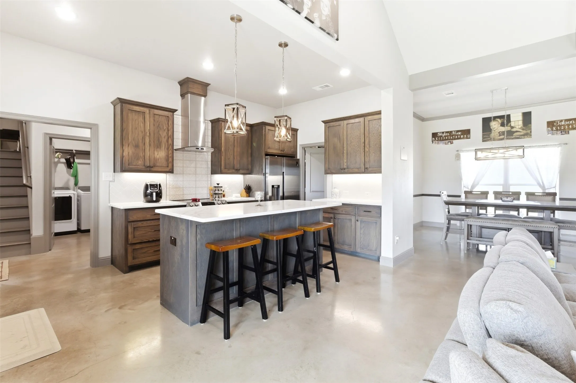 Single Family Residence For Sale in Hunt County , 4299 County Road 1098, Celeste, Texas 75423, 4 Bedroom, 3 Bathroom, Garage spaces, 2,962 Sqft, built in 2020, Preowned, mls#21235842, Real Estate Agent in Celeste, Homes For Sale in Hunt county, Homes For Sale in Celeste, Realtor in Celeste Texas, Real Estate Brokerage Independent Realty Texas, Luminita Cordes Realtor