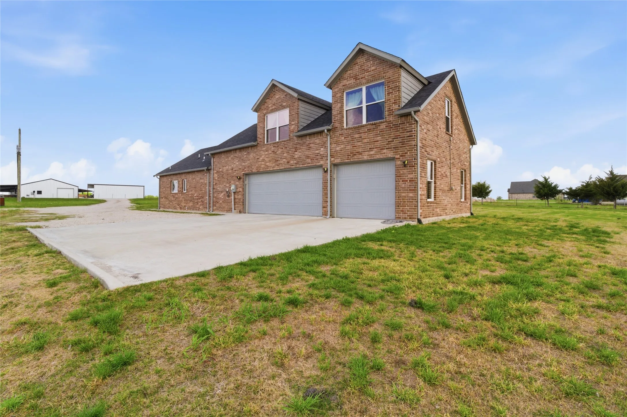 Single Family Residence For Sale in Hunt County , 4299 County Road 1098, Celeste, Texas 75423, 4 Bedroom, 3 Bathroom, Garage spaces, 2,962 Sqft, built in 2020, Preowned, mls#21235842, Real Estate Agent in Celeste, Homes For Sale in Hunt county, Homes For Sale in Celeste, Realtor in Celeste Texas, Real Estate Brokerage Independent Realty Texas, Luminita Cordes Realtor