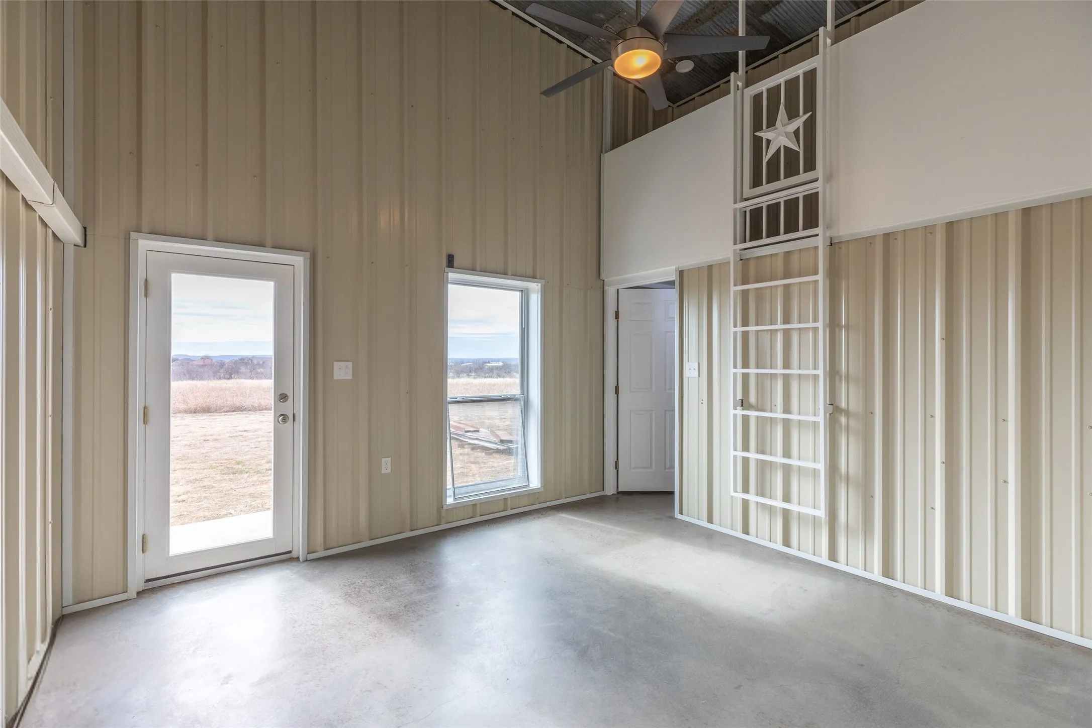 Loft with Access to RV hookup and parking