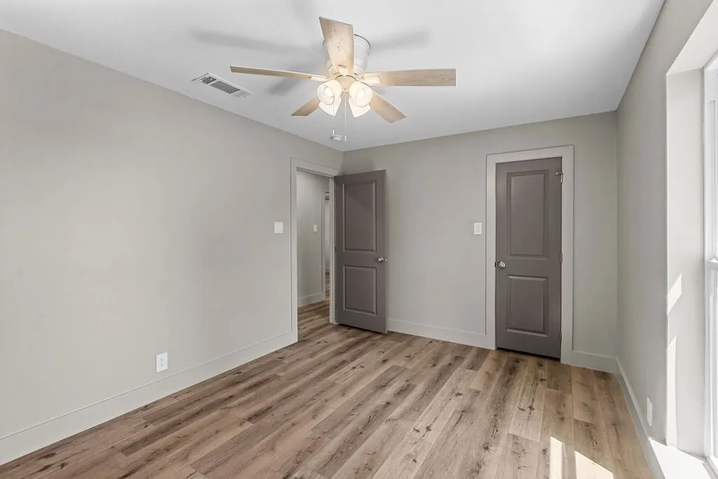 Single Family Residence For Sale in Grayson County , 95 Tate Circle, Sherman, Texas 75090, 3 Bedroom, 2 Bathroom, 2 Garage spaces, 1,433 Sqft, built in 1970, mls#21233342, Real Estate Agent in Sherman, Homes For Sale in Grayson county, Homes For Sale in Sherman, Realtor in Sherman Texas, Real Estate Brokerage Independent Realty Texas, Luminita Cordes Realtor