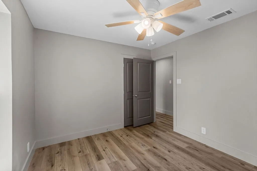 Single Family Residence For Sale in Grayson County , 95 Tate Circle, Sherman, Texas 75090, 3 Bedroom, 2 Bathroom, 2 Garage spaces, 1,433 Sqft, built in 1970, mls#21233342, Real Estate Agent in Sherman, Homes For Sale in Grayson county, Homes For Sale in Sherman, Realtor in Sherman Texas, Real Estate Brokerage Independent Realty Texas, Luminita Cordes Realtor