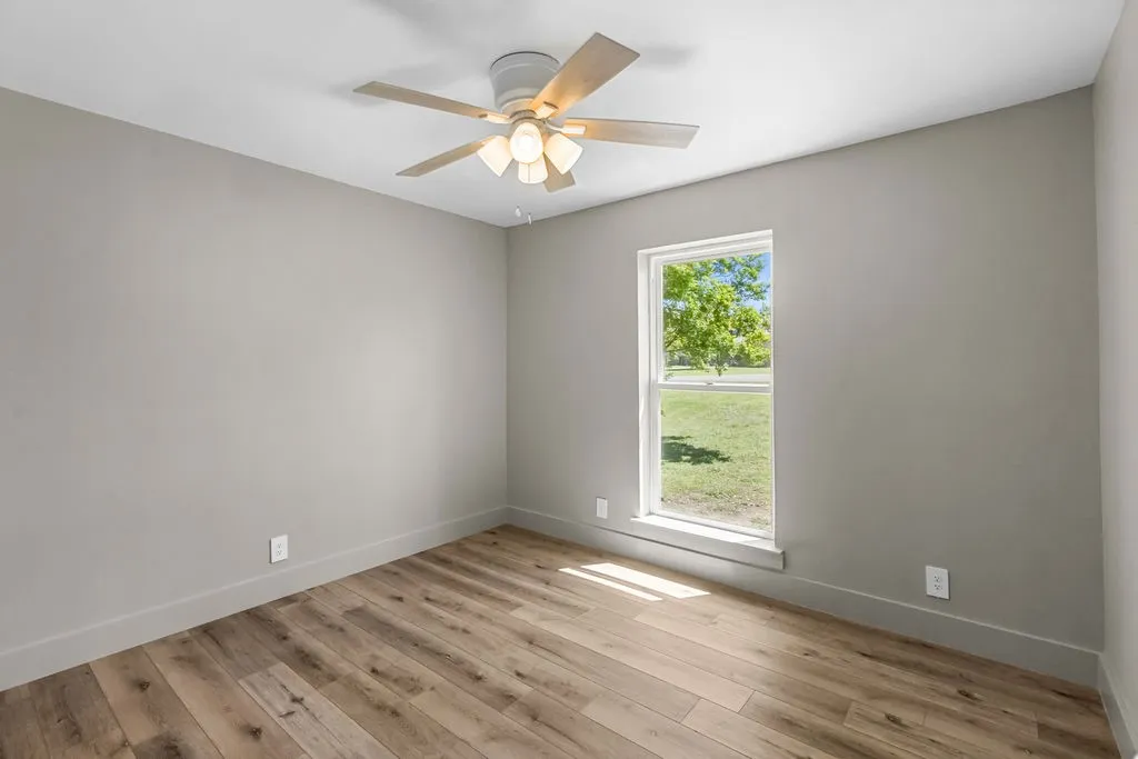 Single Family Residence For Sale in Grayson County , 95 Tate Circle, Sherman, Texas 75090, 3 Bedroom, 2 Bathroom, 2 Garage spaces, 1,433 Sqft, built in 1970, mls#21233342, Real Estate Agent in Sherman, Homes For Sale in Grayson county, Homes For Sale in Sherman, Realtor in Sherman Texas, Real Estate Brokerage Independent Realty Texas, Luminita Cordes Realtor