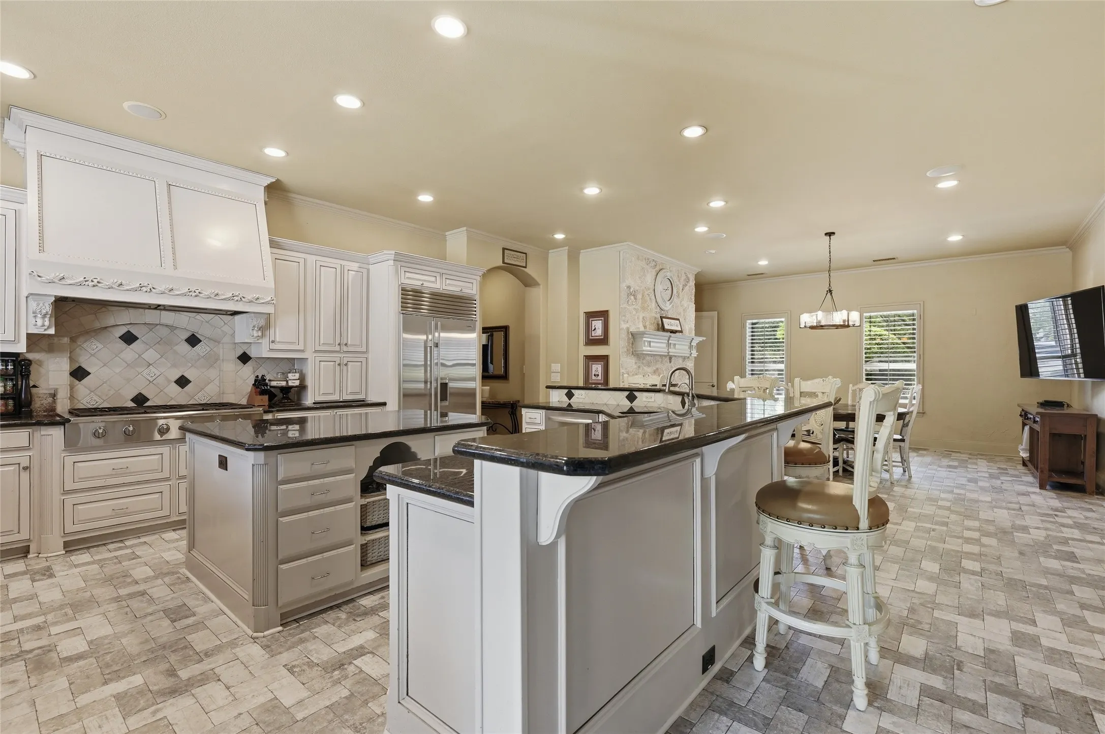 Single Family Residence For Sale in Collin County , 180 Horseshoe Bend, Fairview, Texas 75069, 5 Bedroom, 4 Bathroom, 4 Garage spaces, 5,440 Sqft, built in 2000, Preowned, Price $1,549,000, mls#21232772, Real Estate Agent in Fairview, Homes For Sale in Collin county, Homes For Sale in Fairview, Realtor in Fairview Texas, Real Estate Brokerage Independent Realty Texas, Luminita Cordes Realtor