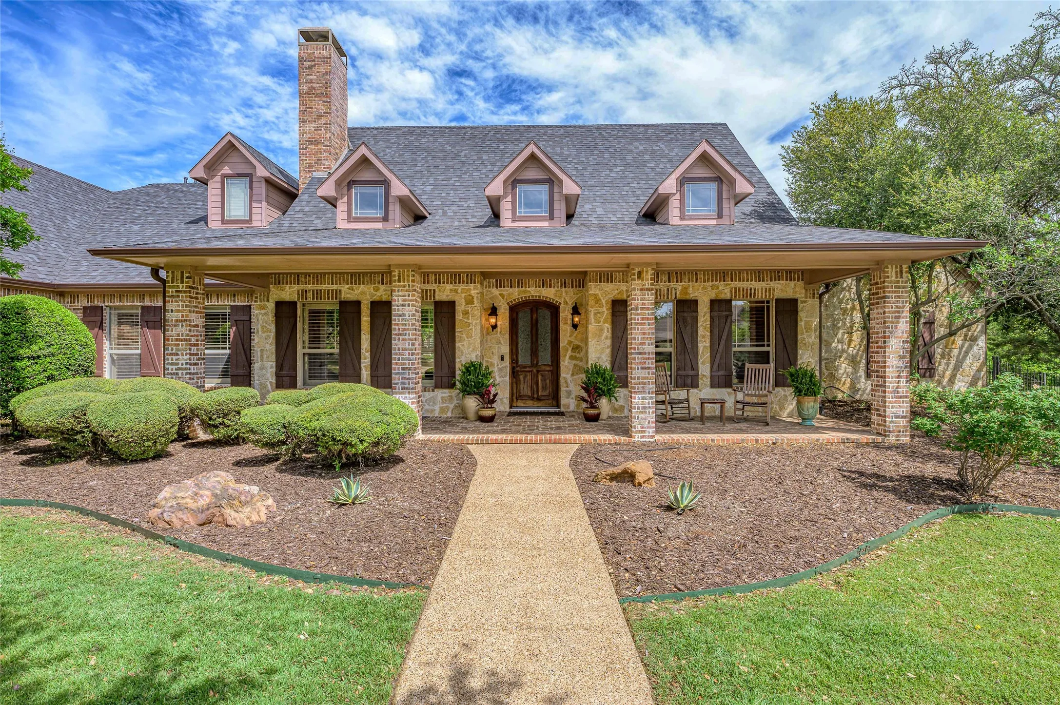 Single Family Residence For Sale in Collin County , 180 Horseshoe Bend, Fairview, Texas 75069, 5 Bedroom, 4 Bathroom, 4 Garage spaces, 5,440 Sqft, built in 2000, Preowned, Price $1,549,000, mls#21232772, Real Estate Agent in Fairview, Homes For Sale in Collin county, Homes For Sale in Fairview, Realtor in Fairview Texas, Real Estate Brokerage Independent Realty Texas, Luminita Cordes Realtor