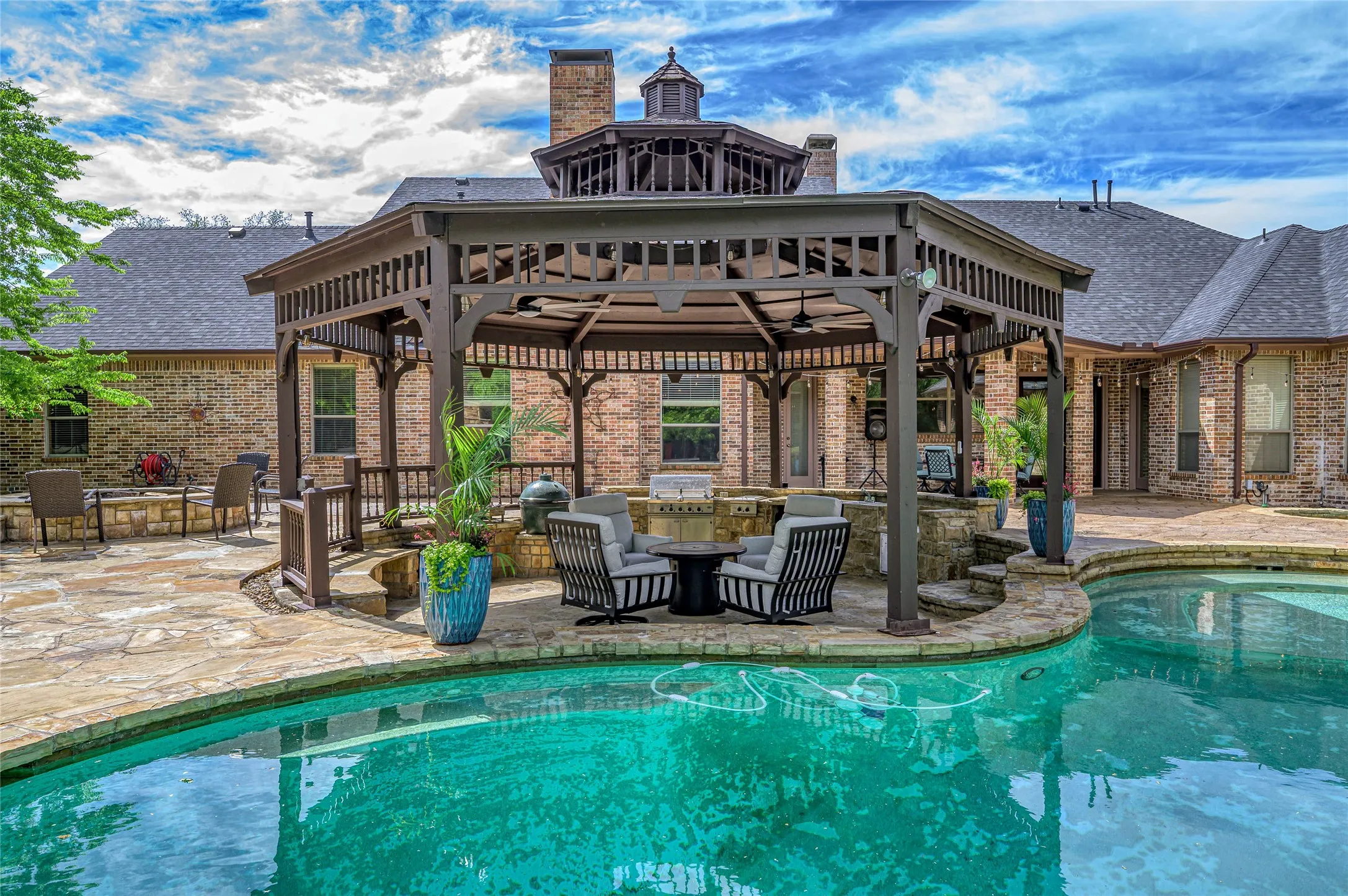 Single Family Residence For Sale in Collin County , 180 Horseshoe Bend, Fairview, Texas 75069, 5 Bedroom, 4 Bathroom, 4 Garage spaces, 5,440 Sqft, built in 2000, Preowned, Price $1,549,000, mls#21232772, Real Estate Agent in Fairview, Homes For Sale in Collin county, Homes For Sale in Fairview, Realtor in Fairview Texas, Real Estate Brokerage Independent Realty Texas, Luminita Cordes Realtor