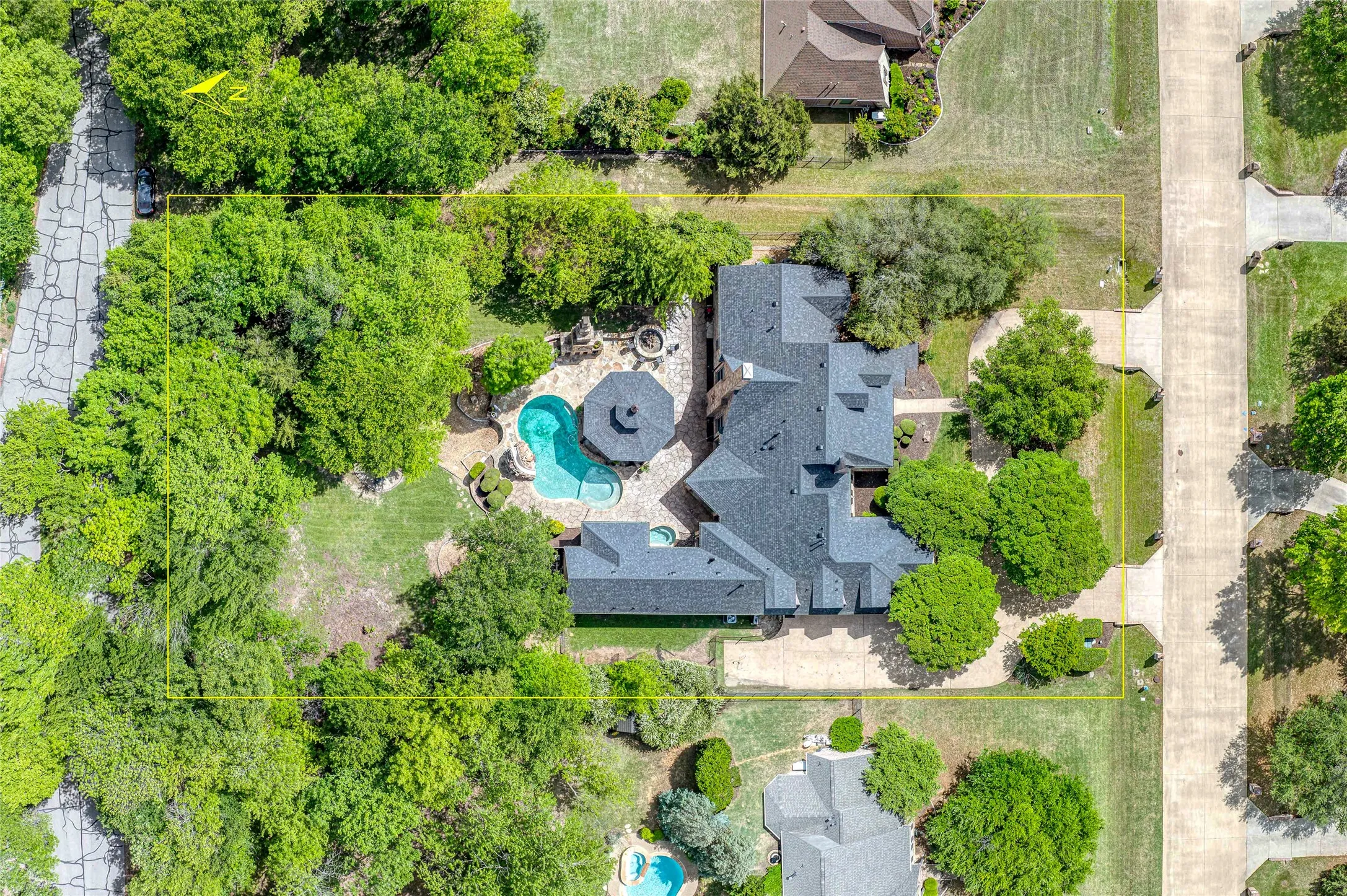 Single Family Residence For Sale in Collin County , 180 Horseshoe Bend, Fairview, Texas 75069, 5 Bedroom, 4 Bathroom, 4 Garage spaces, 5,440 Sqft, built in 2000, Preowned, Price $1,549,000, mls#21232772, Real Estate Agent in Fairview, Homes For Sale in Collin county, Homes For Sale in Fairview, Realtor in Fairview Texas, Real Estate Brokerage Independent Realty Texas, Luminita Cordes Realtor