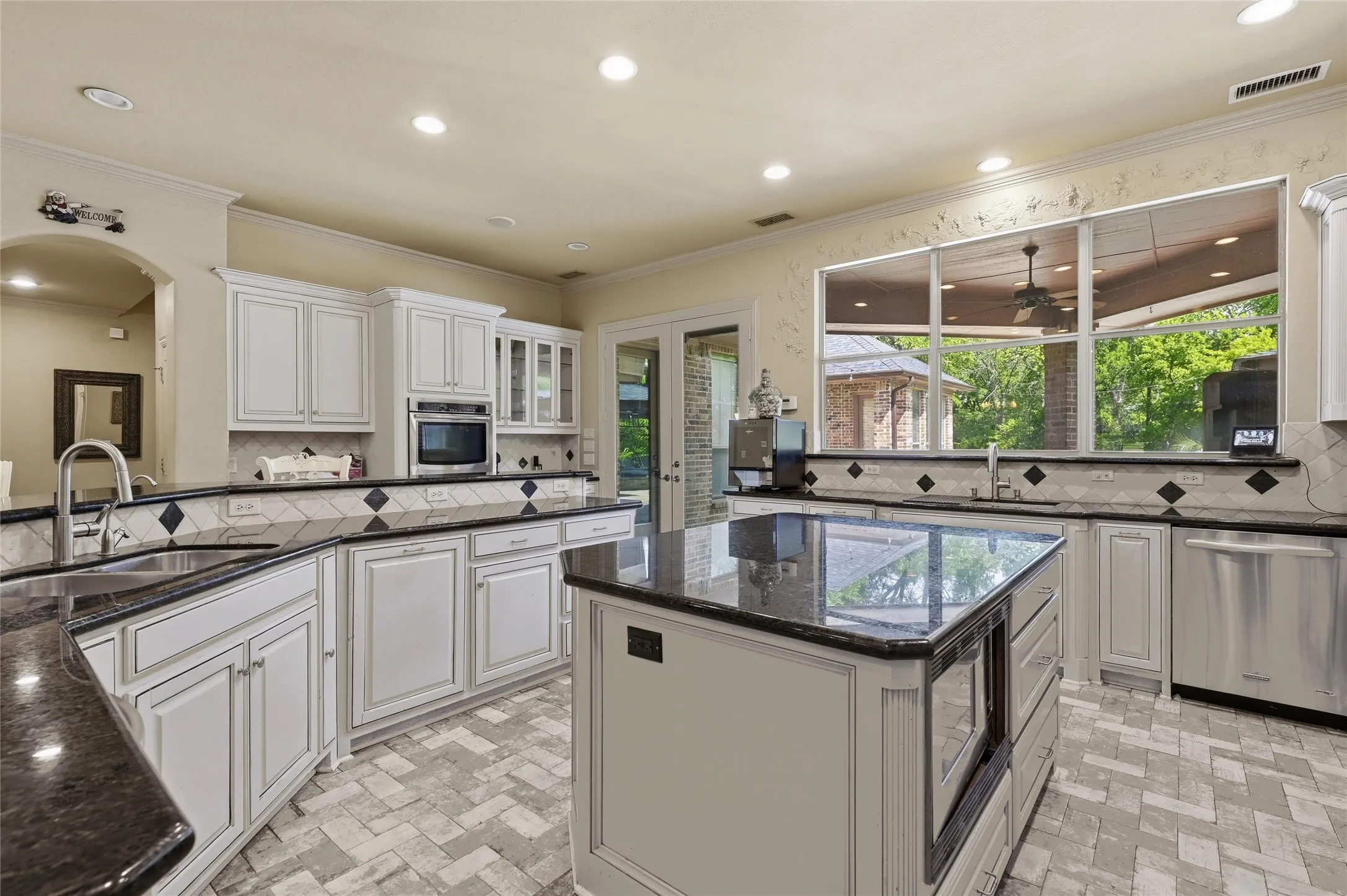 Single Family Residence For Sale in Collin County , 180 Horseshoe Bend, Fairview, Texas 75069, 5 Bedroom, 4 Bathroom, 4 Garage spaces, 5,440 Sqft, built in 2000, Preowned, Price $1,549,000, mls#21232772, Real Estate Agent in Fairview, Homes For Sale in Collin county, Homes For Sale in Fairview, Realtor in Fairview Texas, Real Estate Brokerage Independent Realty Texas, Luminita Cordes Realtor