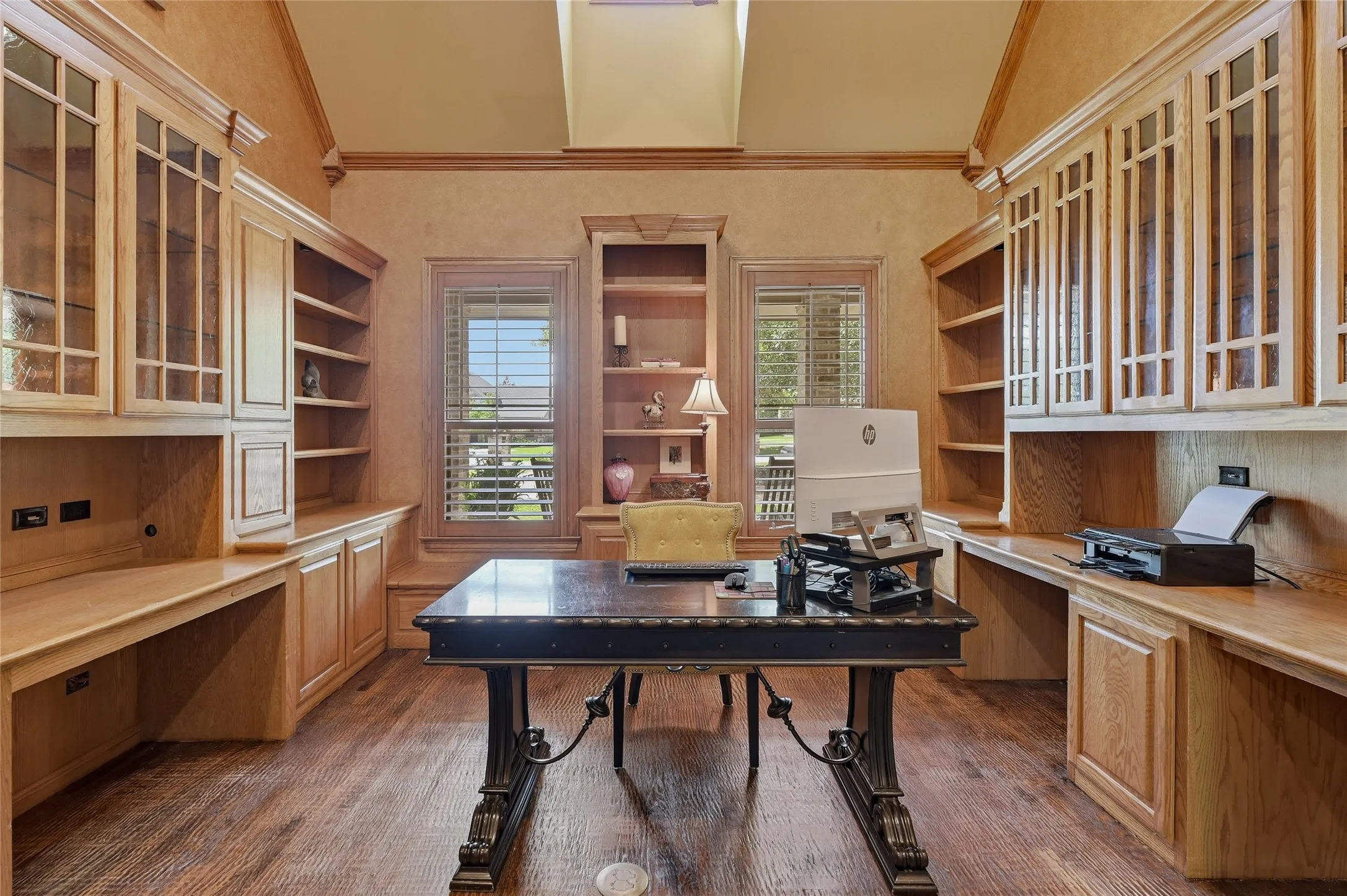 Single Family Residence For Sale in Collin County , 180 Horseshoe Bend, Fairview, Texas 75069, 5 Bedroom, 4 Bathroom, 4 Garage spaces, 5,440 Sqft, built in 2000, Preowned, Price $1,549,000, mls#21232772, Real Estate Agent in Fairview, Homes For Sale in Collin county, Homes For Sale in Fairview, Realtor in Fairview Texas, Real Estate Brokerage Independent Realty Texas, Luminita Cordes Realtor