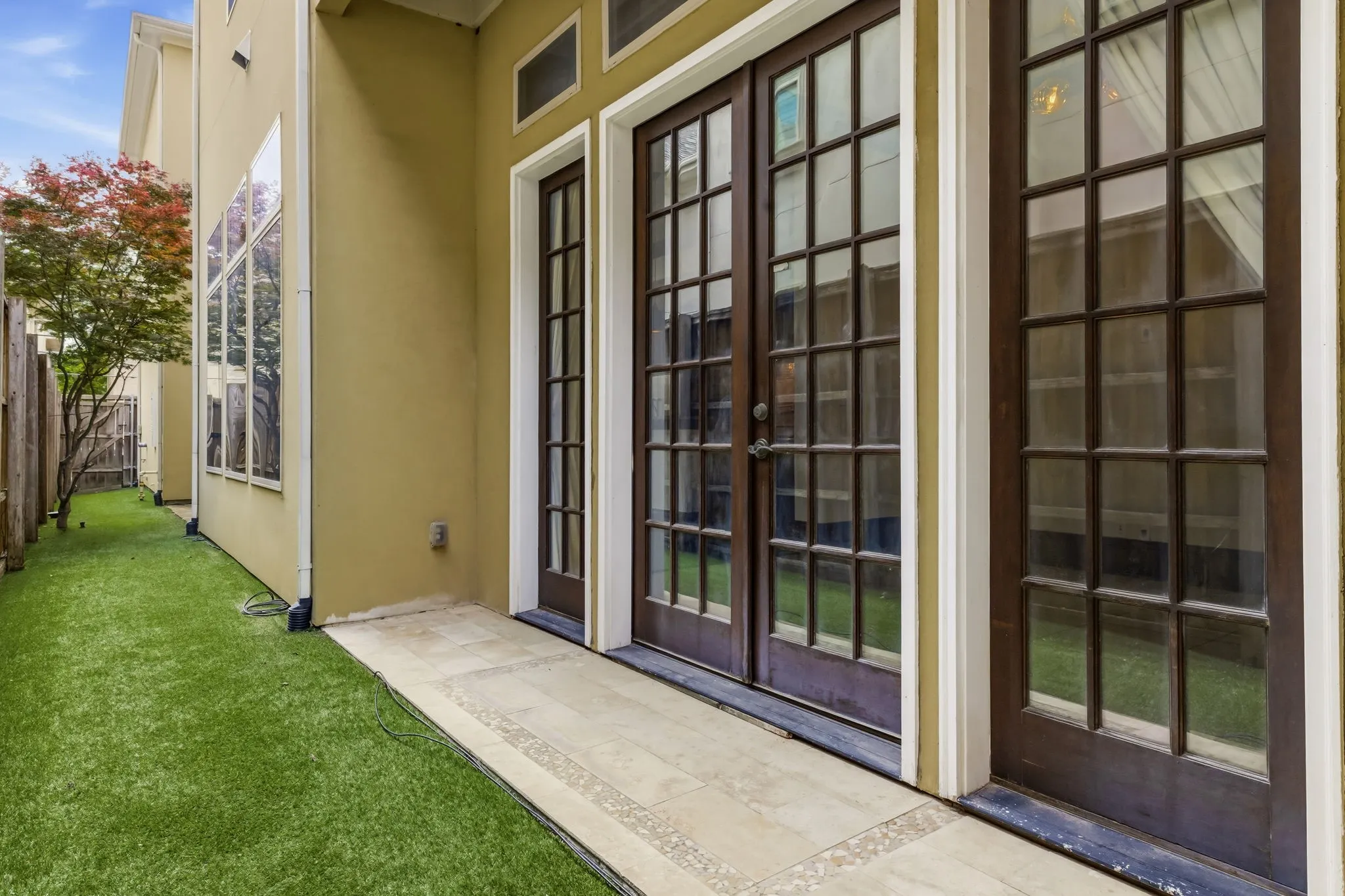 Single Family Residence For Sale in Dallas County , 4138 Prescott Avenue, Dallas, Texas 75219, 4 Bedroom, 5 Bathroom, 2 Garage spaces, 3,477 Sqft, built in 2006, Preowned, mls#21222037, Real Estate Agent in Dallas, Homes For Sale in Dallas county, Homes For Sale in Dallas, Realtor in Dallas Texas, Real Estate Brokerage Independent Realty Texas, Luminita Cordes Realtor