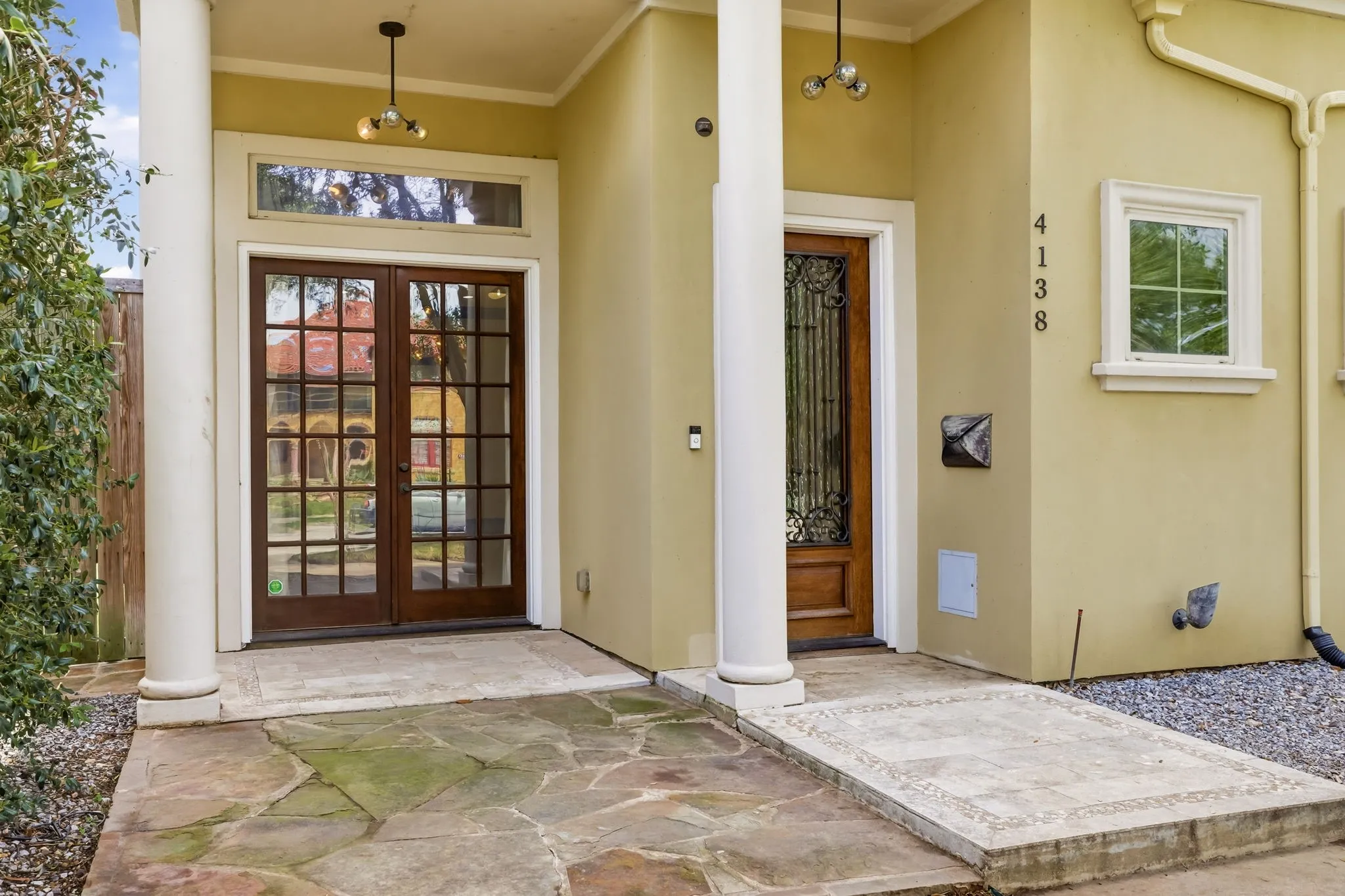 Single Family Residence For Sale in Dallas County , 4138 Prescott Avenue, Dallas, Texas 75219, 4 Bedroom, 5 Bathroom, 2 Garage spaces, 3,477 Sqft, built in 2006, Preowned, mls#21222037, Real Estate Agent in Dallas, Homes For Sale in Dallas county, Homes For Sale in Dallas, Realtor in Dallas Texas, Real Estate Brokerage Independent Realty Texas, Luminita Cordes Realtor