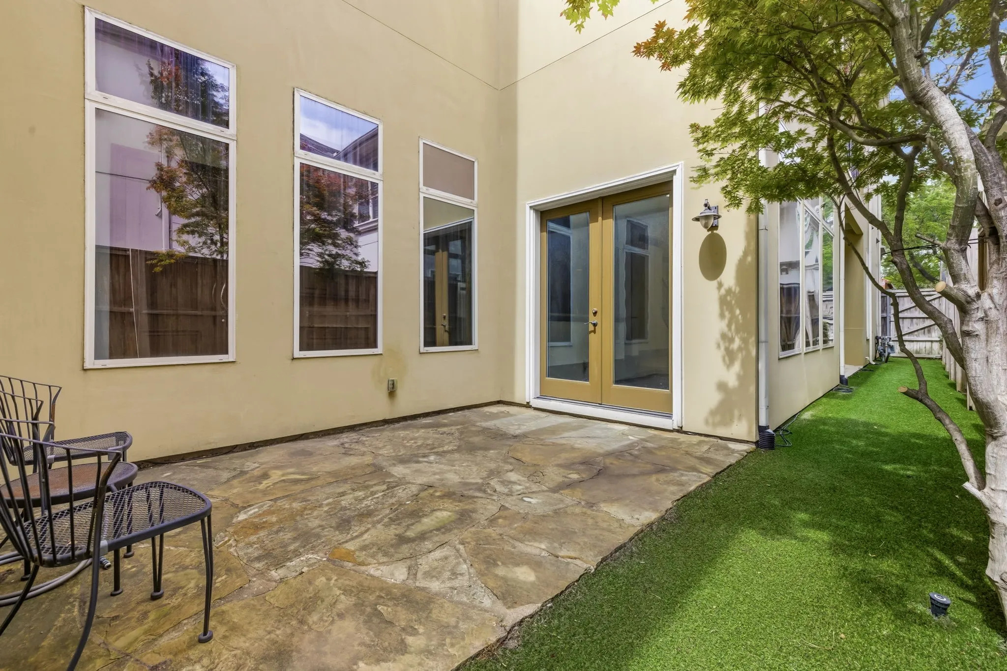 Single Family Residence For Sale in Dallas County , 4138 Prescott Avenue, Dallas, Texas 75219, 4 Bedroom, 5 Bathroom, 2 Garage spaces, 3,477 Sqft, built in 2006, Preowned, mls#21222037, Real Estate Agent in Dallas, Homes For Sale in Dallas county, Homes For Sale in Dallas, Realtor in Dallas Texas, Real Estate Brokerage Independent Realty Texas, Luminita Cordes Realtor