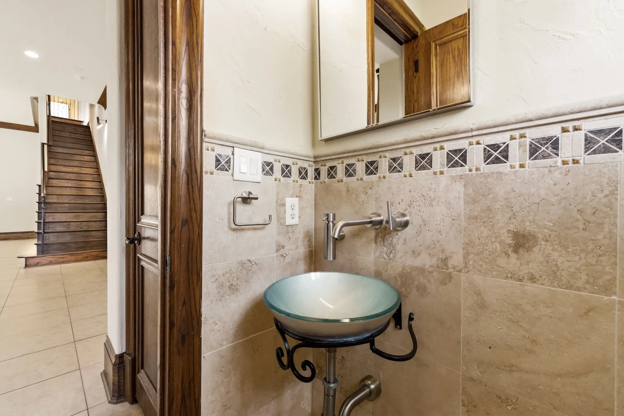Single Family Residence For Sale in Dallas County , 4138 Prescott Avenue, Dallas, Texas 75219, 4 Bedroom, 5 Bathroom, 2 Garage spaces, 3,477 Sqft, built in 2006, Preowned, mls#21222037, Real Estate Agent in Dallas, Homes For Sale in Dallas county, Homes For Sale in Dallas, Realtor in Dallas Texas, Real Estate Brokerage Independent Realty Texas, Luminita Cordes Realtor
