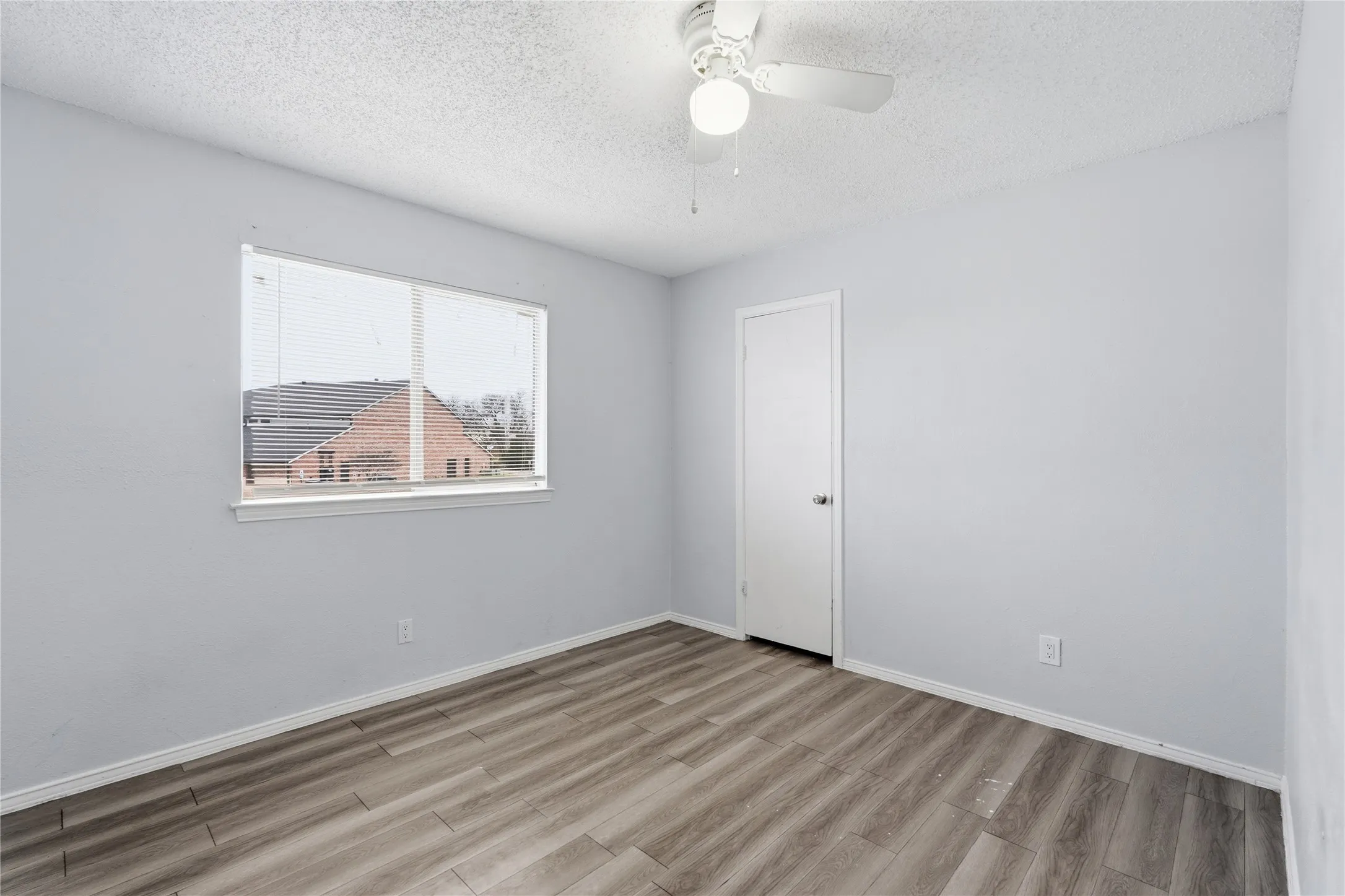 Single Family Residence For Rent in Dallas County , 5209 Daytona Drive, Garland, Texas 75043, 4 Bedroom, 2 Bathroom, Garage spaces, 2,238 Sqft, built in 1972, Preowned, mls#21235784, Real Estate Agent in Garland, Homes For Rent in Dallas county, Homes For Rent in Garland, Realtor in Garland Texas, Real Estate Brokerage Independent Realty Texas, Luminita Cordes Realtor