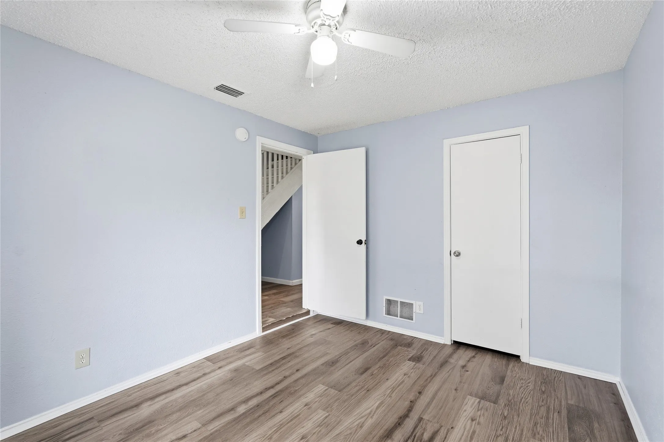 Single Family Residence For Rent in Dallas County , 5209 Daytona Drive, Garland, Texas 75043, 4 Bedroom, 2 Bathroom, Garage spaces, 2,238 Sqft, built in 1972, Preowned, mls#21235784, Real Estate Agent in Garland, Homes For Rent in Dallas county, Homes For Rent in Garland, Realtor in Garland Texas, Real Estate Brokerage Independent Realty Texas, Luminita Cordes Realtor