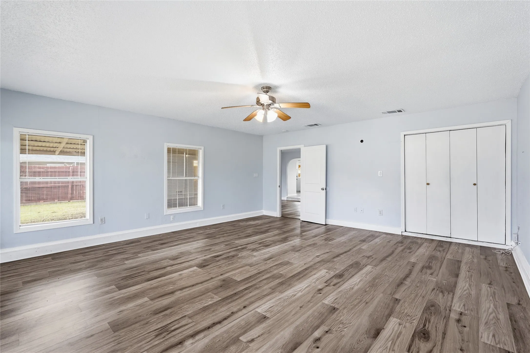 Single Family Residence For Rent in Dallas County , 5209 Daytona Drive, Garland, Texas 75043, 4 Bedroom, 2 Bathroom, Garage spaces, 2,238 Sqft, built in 1972, Preowned, mls#21235784, Real Estate Agent in Garland, Homes For Rent in Dallas county, Homes For Rent in Garland, Realtor in Garland Texas, Real Estate Brokerage Independent Realty Texas, Luminita Cordes Realtor