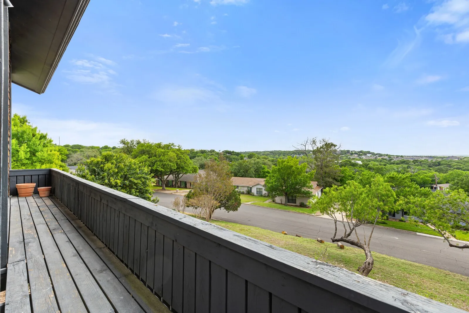 Single Family Residence For Sale in Mc Lennan County , 1188 Windwood Lane, Woodway, Texas 76712, 3 Bedroom, 3 Bathroom, 2 Garage spaces, 4,517 Sqft, built in 1969, mls#21232067, Real Estate Agent in Woodway, Homes For Sale in Mc Lennan county, Homes For Sale in Woodway, Realtor in Woodway Texas, Real Estate Brokerage Independent Realty Texas, Luminita Cordes Realtor