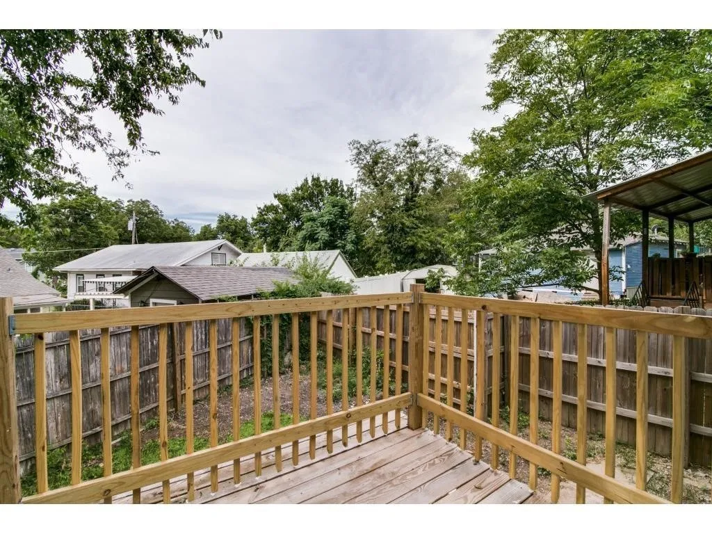 Single Family Residence For Sale in Dallas County , 126 Neches, Dallas, Texas 75208, 2 Bedroom, 1 Bathroom, Garage spaces, 912 Sqft, built in 1920, Preowned, mls#21233026, Real Estate Agent in Dallas, Homes For Sale in Dallas county, Homes For Sale in Dallas, Realtor in Dallas Texas, Real Estate Brokerage Independent Realty Texas, Luminita Cordes Realtor