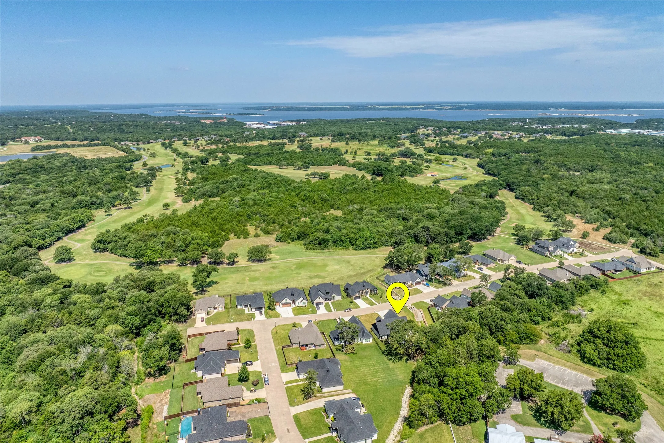 Single Family Residence For Sale in Grayson County , 160 Bent Oak Drive, Pottsboro, Texas 75076, 4 Bedroom, 4 Bathroom, 2 Garage spaces, 2,639 Sqft, built in 2023, Preowned, mls#21235888, Real Estate Agent in Pottsboro, Homes For Sale in Grayson county, Homes For Sale in Pottsboro, Realtor in Pottsboro Texas, Real Estate Brokerage Independent Realty Texas, Luminita Cordes Realtor