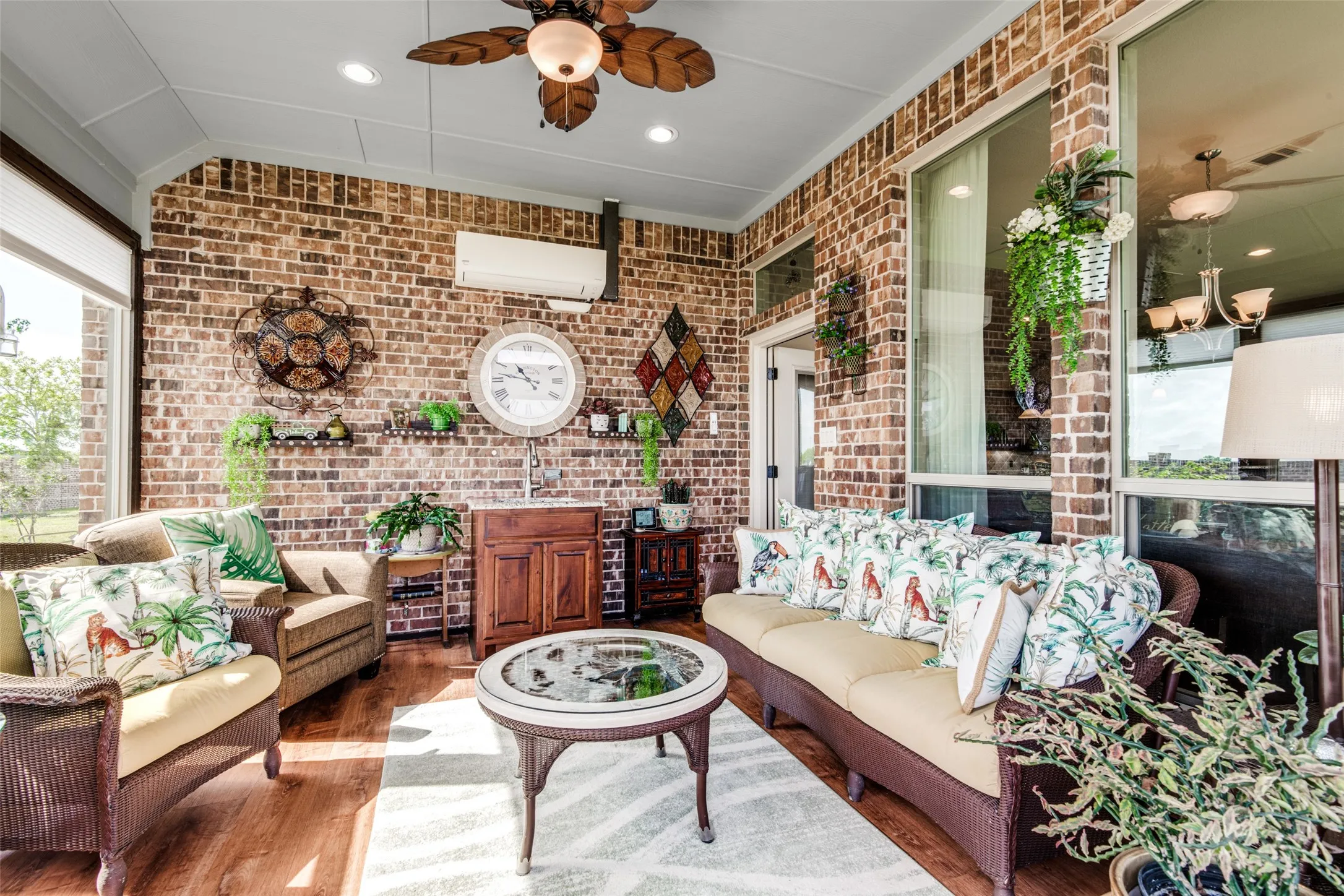 Single Family Residence For Sale in Collin County , 902 Saint Matthew Circle, Royse City, Texas 75189, 3 Bedroom, 3 Bathroom, 2 Garage spaces, 2,354 Sqft, built in 2015, Preowned, mls#21234456, Real Estate Agent in Royse City, Homes For Sale in Collin county, Homes For Sale in Royse City, Realtor in Royse City Texas, Real Estate Brokerage Independent Realty Texas, Luminita Cordes Realtor