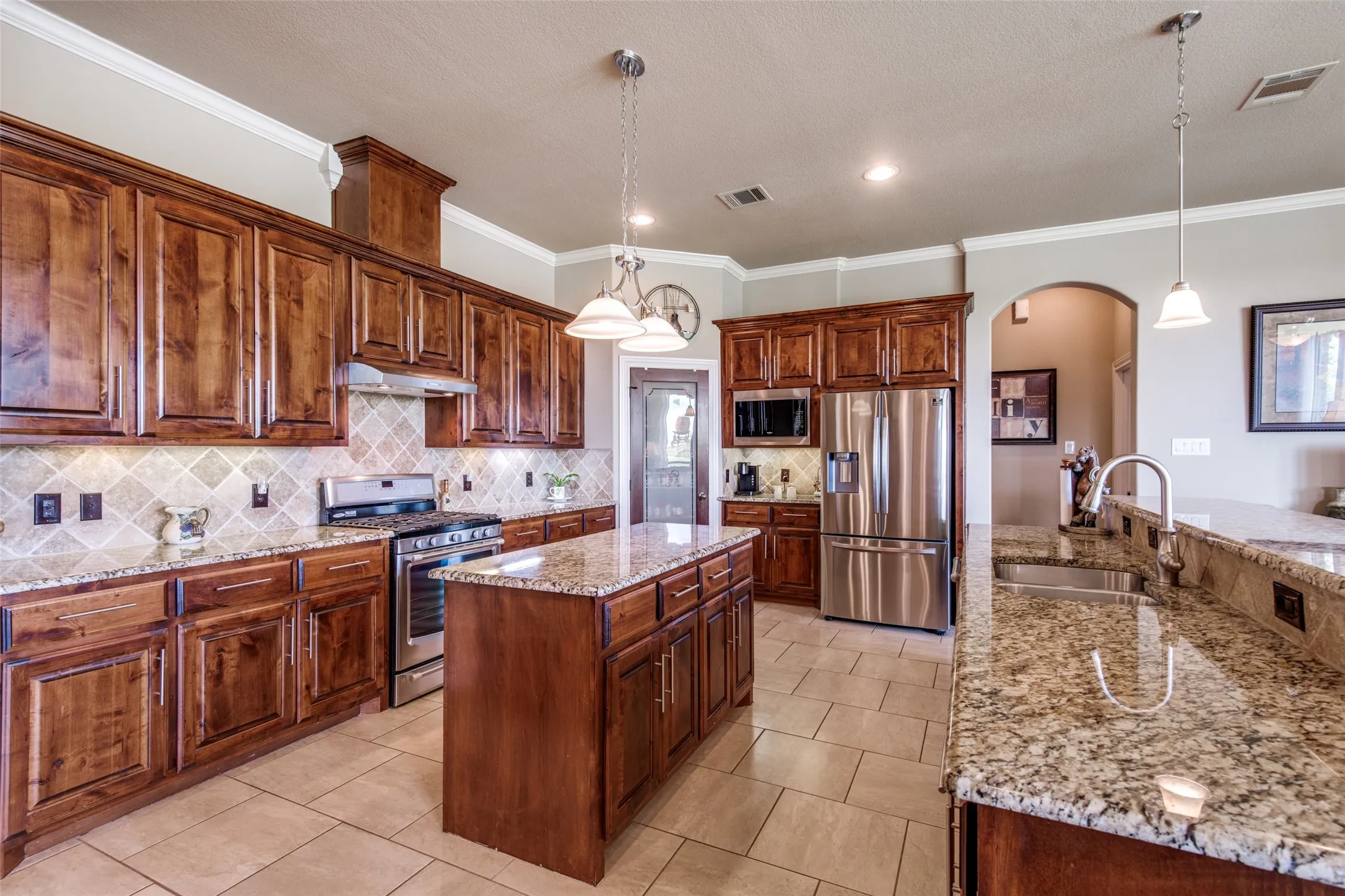 Single Family Residence For Sale in Collin County , 902 Saint Matthew Circle, Royse City, Texas 75189, 3 Bedroom, 3 Bathroom, 2 Garage spaces, 2,354 Sqft, built in 2015, Preowned, mls#21234456, Real Estate Agent in Royse City, Homes For Sale in Collin county, Homes For Sale in Royse City, Realtor in Royse City Texas, Real Estate Brokerage Independent Realty Texas, Luminita Cordes Realtor