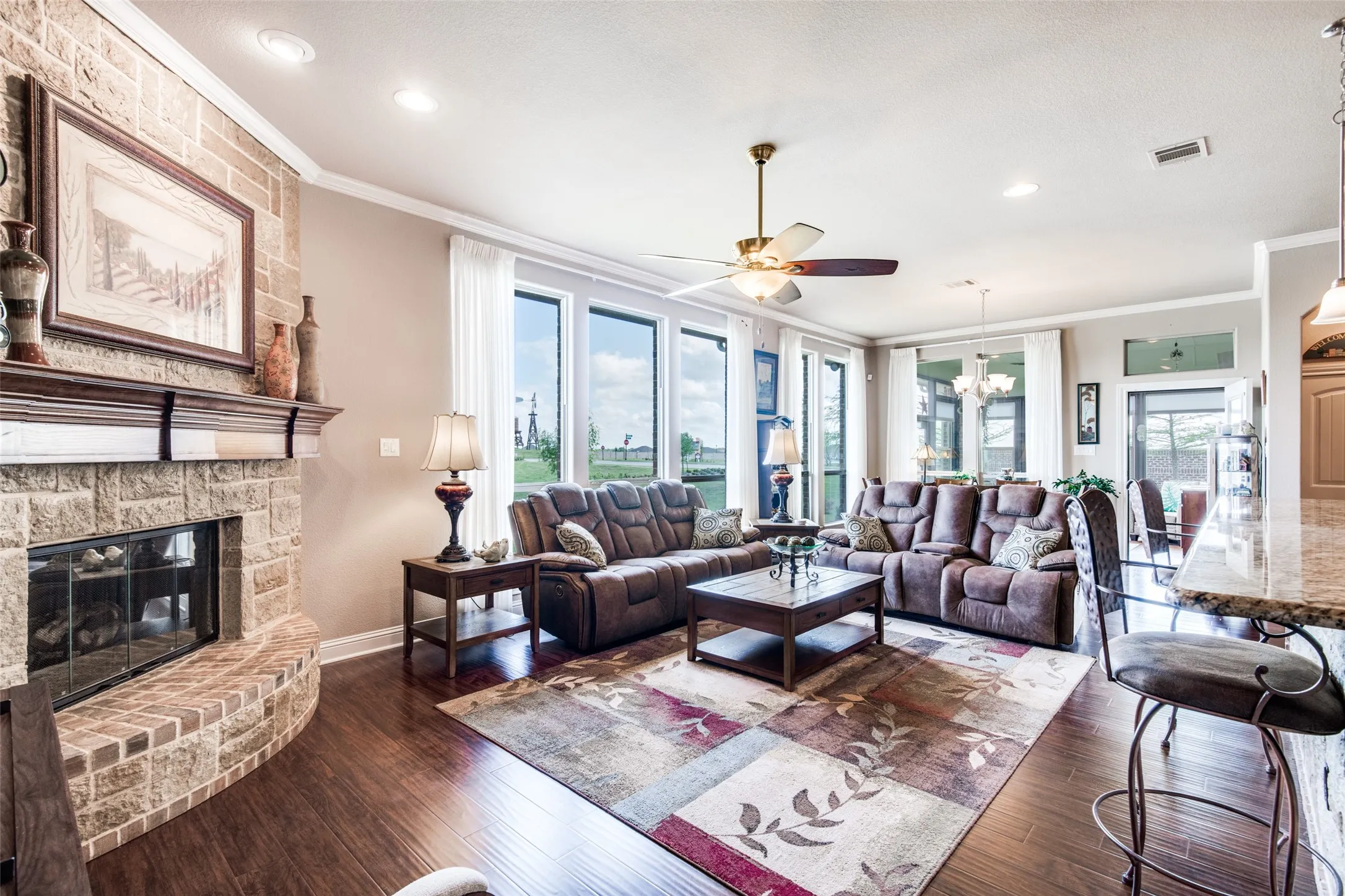 Single Family Residence For Sale in Collin County , 902 Saint Matthew Circle, Royse City, Texas 75189, 3 Bedroom, 3 Bathroom, 2 Garage spaces, 2,354 Sqft, built in 2015, Preowned, mls#21234456, Real Estate Agent in Royse City, Homes For Sale in Collin county, Homes For Sale in Royse City, Realtor in Royse City Texas, Real Estate Brokerage Independent Realty Texas, Luminita Cordes Realtor