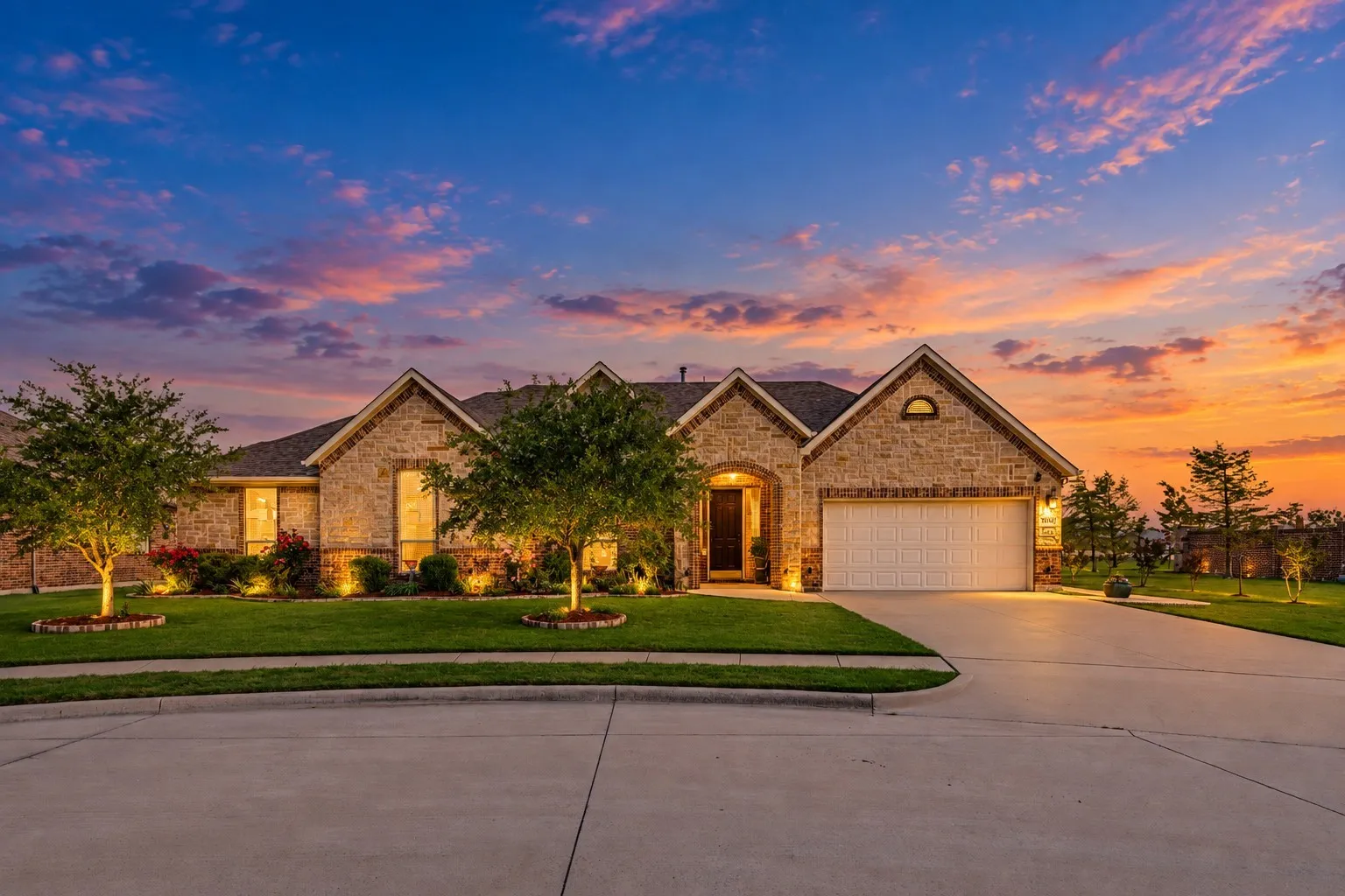 Single Family Residence For Sale in Collin County , 902 Saint Matthew Circle, Royse City, Texas 75189, 3 Bedroom, 3 Bathroom, 2 Garage spaces, 2,354 Sqft, built in 2015, Preowned, mls#21234456, Real Estate Agent in Royse City, Homes For Sale in Collin county, Homes For Sale in Royse City, Realtor in Royse City Texas, Real Estate Brokerage Independent Realty Texas, Luminita Cordes Realtor