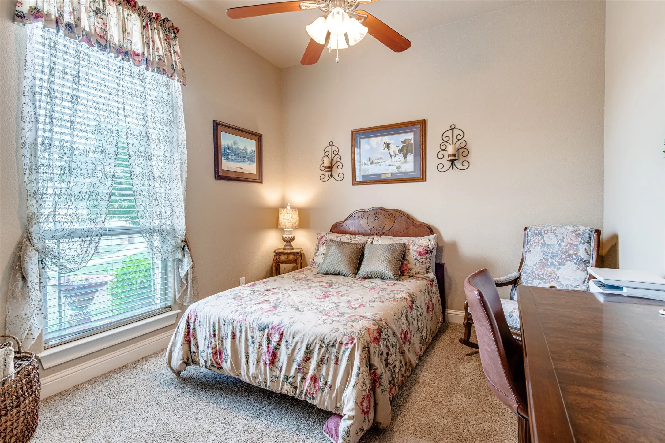 Single Family Residence For Sale in Collin County , 902 Saint Matthew Circle, Royse City, Texas 75189, 3 Bedroom, 3 Bathroom, 2 Garage spaces, 2,354 Sqft, built in 2015, Preowned, mls#21234456, Real Estate Agent in Royse City, Homes For Sale in Collin county, Homes For Sale in Royse City, Realtor in Royse City Texas, Real Estate Brokerage Independent Realty Texas, Luminita Cordes Realtor