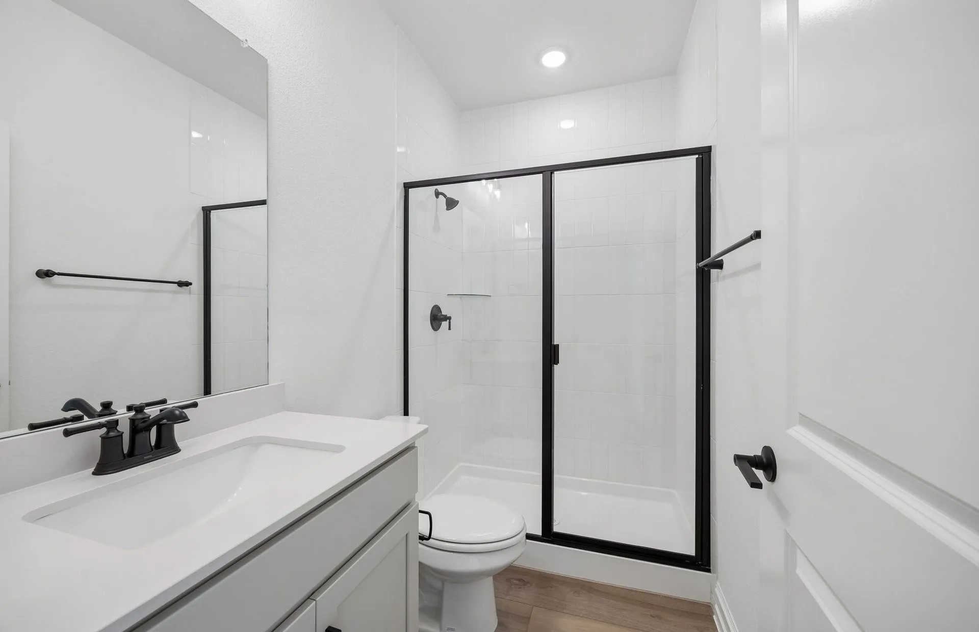 Secondary bath on first level