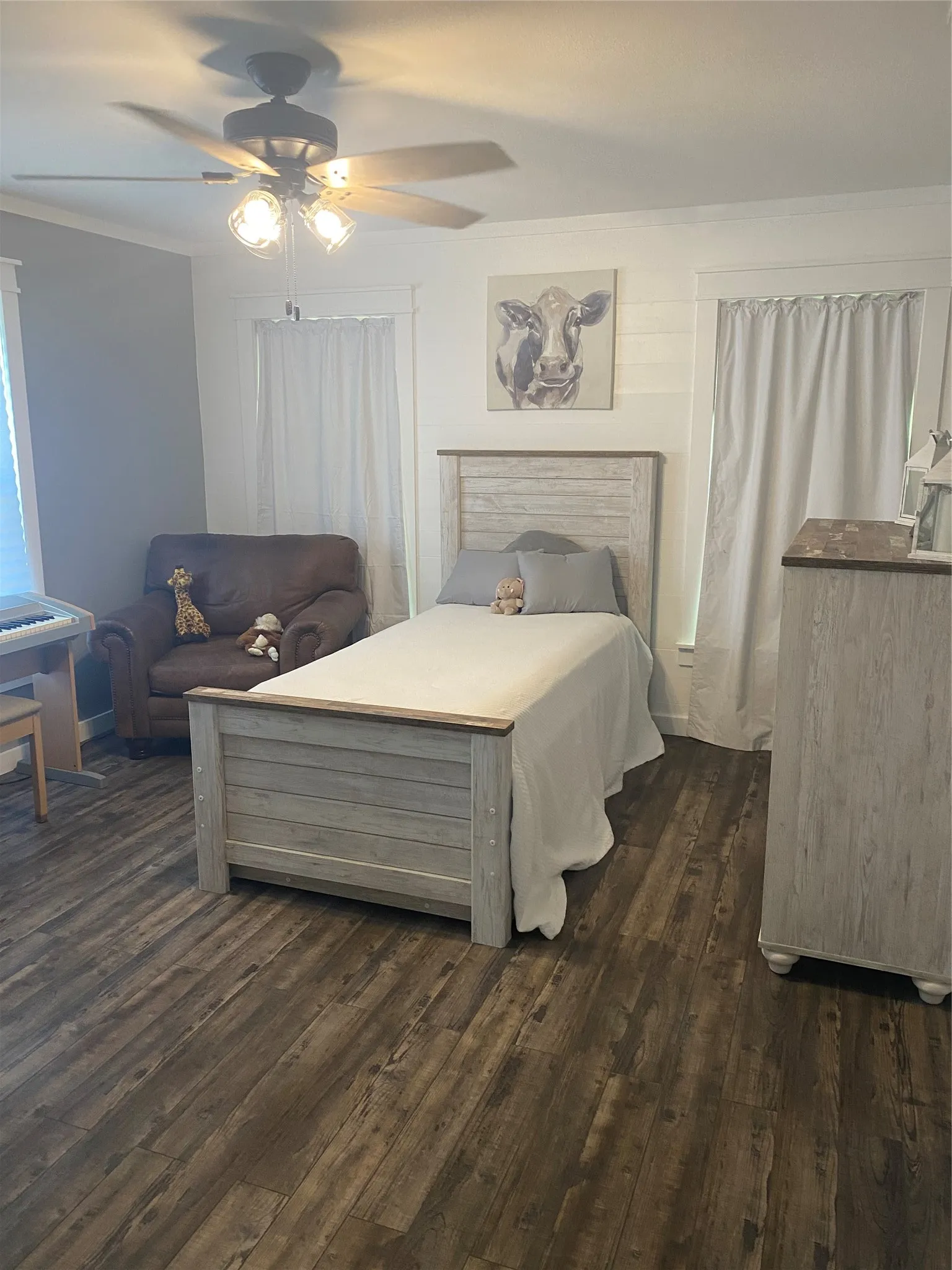 Single Family Residence For Sale in Hill County , 907 N Magnolia Avenue, Hubbard, Texas 76648, 2 Bedroom, 1 Bathroom, 1 Garage spaces, 1,324 Sqft, built in 1951, Preowned, mls#21235931, Real Estate Agent in Hubbard, Homes For Sale in Hill county, Homes For Sale in Hubbard, Realtor in Hubbard Texas, Real Estate Brokerage Independent Realty Texas, Luminita Cordes Realtor