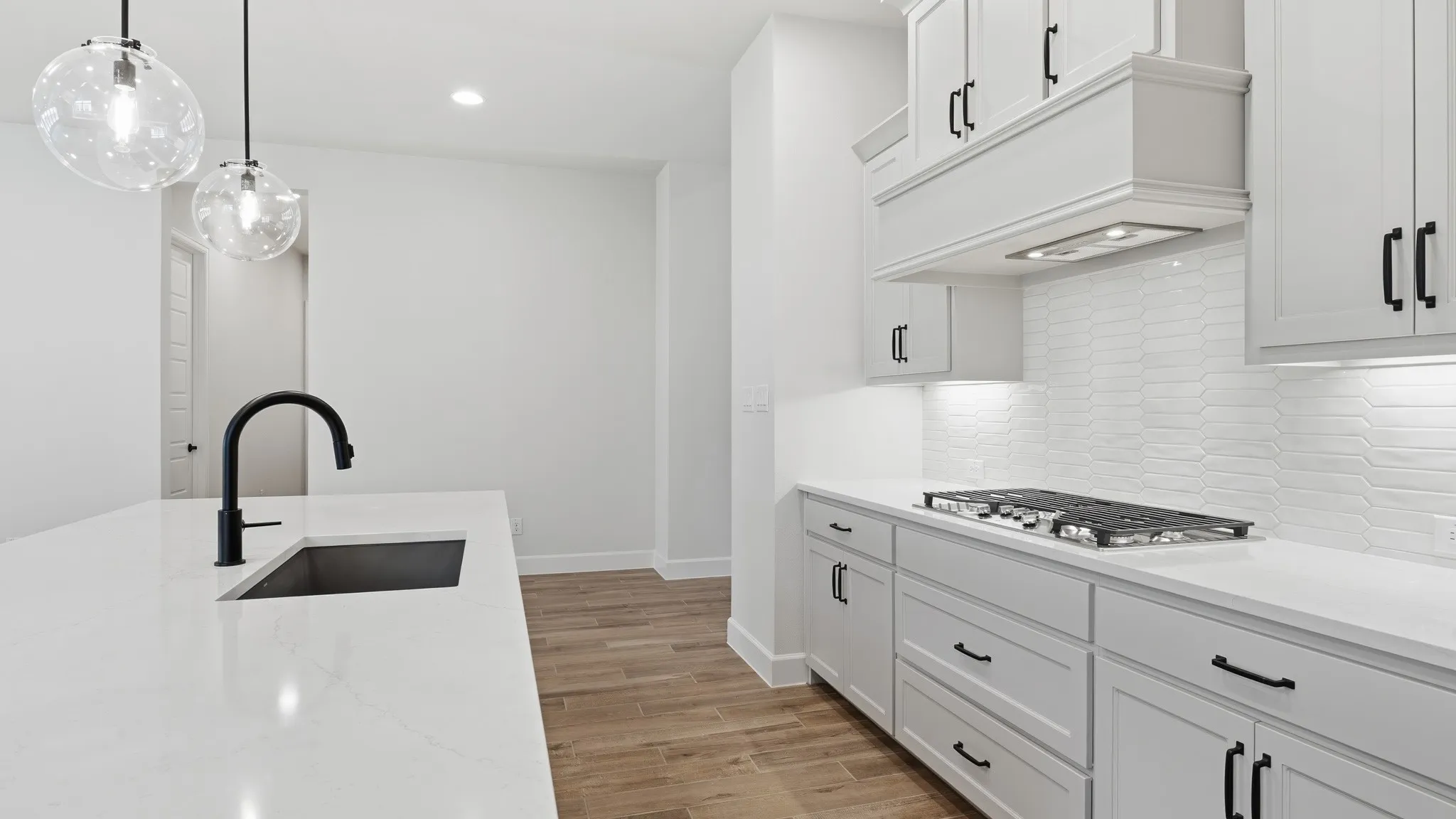 Single Family Residence For Sale in Rockwall County , 1926 Vantage Drive, Rockwall, Texas 75087, 4 Bedroom, 5 Bathroom, 3 Garage spaces, 3,545 Sqft, built in 2026, New Construction - Incomplete, mls#21236033, Real Estate Agent in Rockwall, Homes For Sale in Rockwall county, Homes For Sale in Rockwall, Realtor in Rockwall Texas, Real Estate Brokerage Independent Realty Texas, Luminita Cordes Realtor