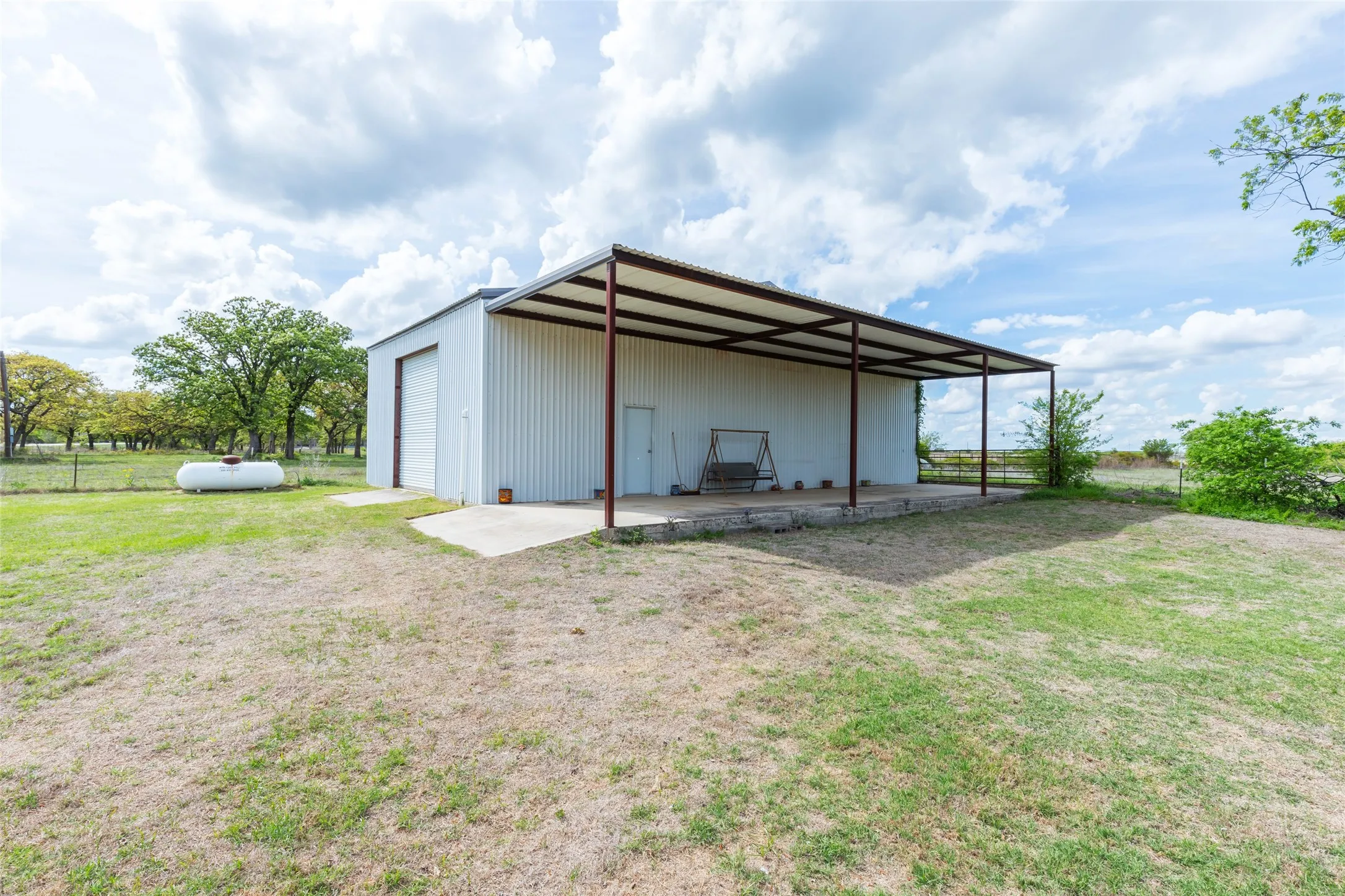 Single Family Residence For Sale in Callahan County , 13158 HWY 36, Cross Plains, Texas 76443, 4 Bedroom, 2 Bathroom, Garage spaces, 2,405 Sqft, built in 2008, Preowned, Price $449,900, mls#21233769, Real Estate Agent in Cross Plains, Homes For Sale in Callahan county, Homes For Sale in Cross Plains, Realtor in Cross Plains Texas, Real Estate Brokerage Independent Realty Texas, Luminita Cordes Realtor